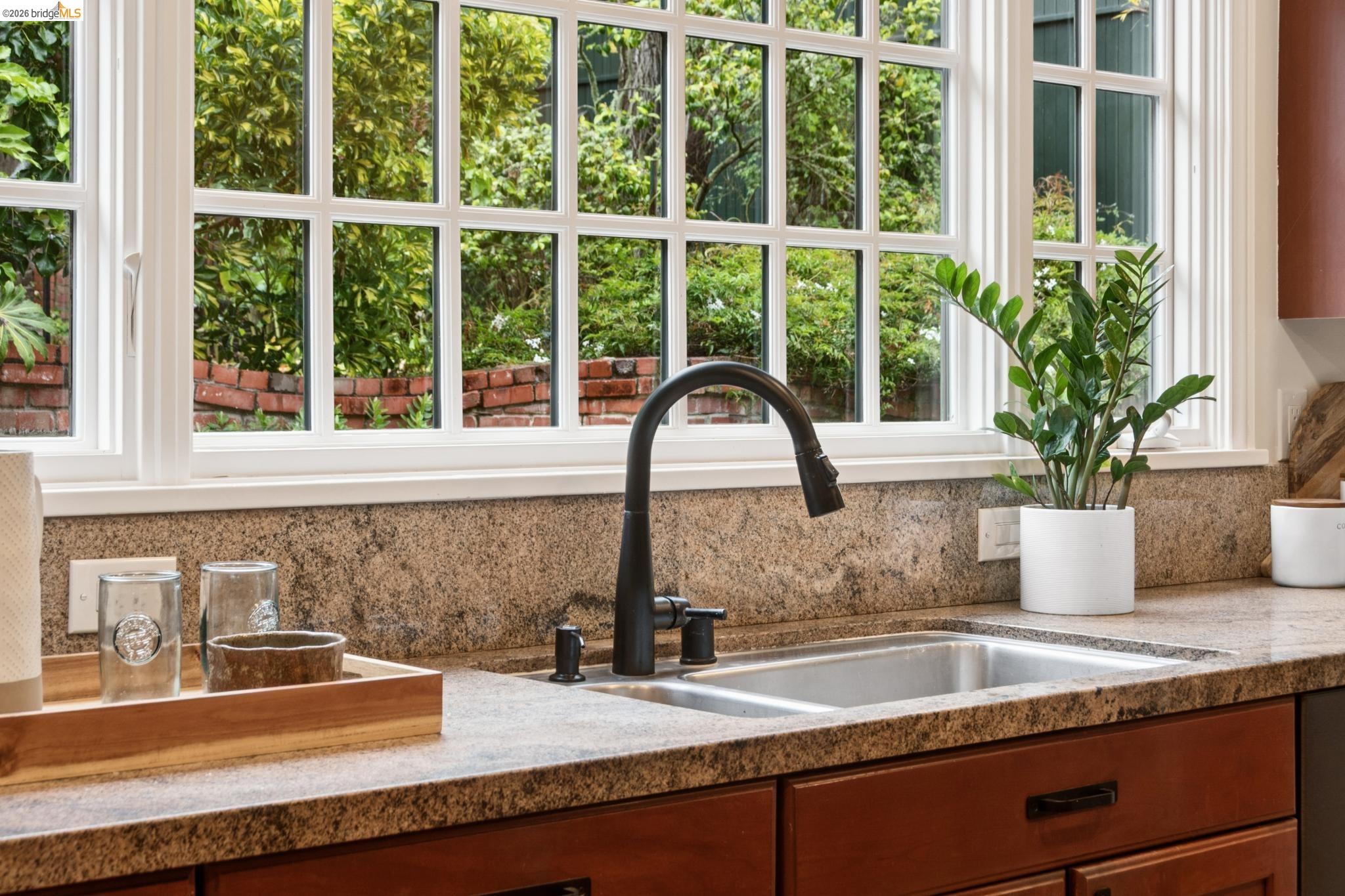 Detail Gallery Image 44 of 77 For 131 Montrose Rd, Berkeley,  CA 94707 - 4 Beds | 2 Baths