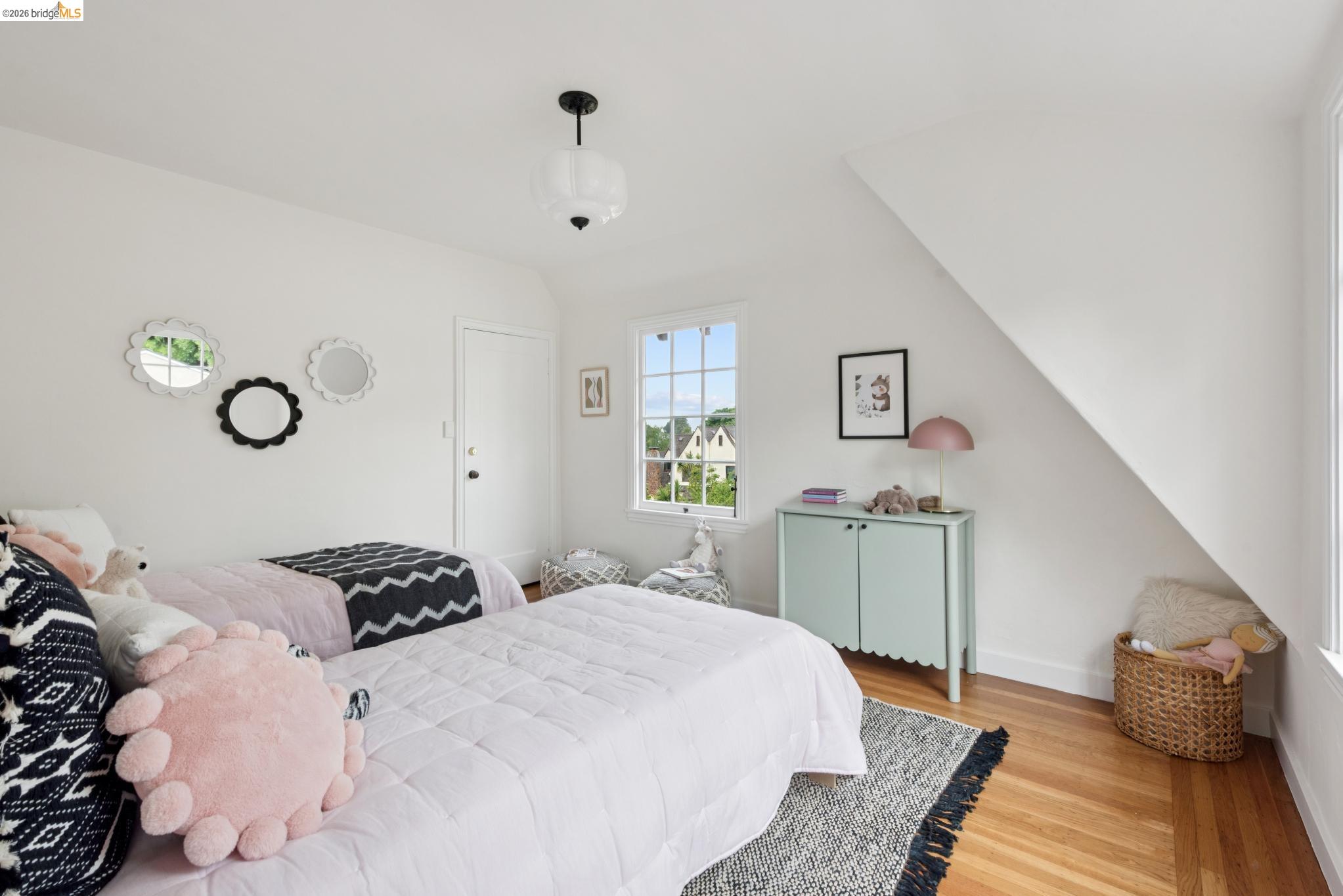 Detail Gallery Image 62 of 77 For 131 Montrose Rd, Berkeley,  CA 94707 - 4 Beds | 2 Baths