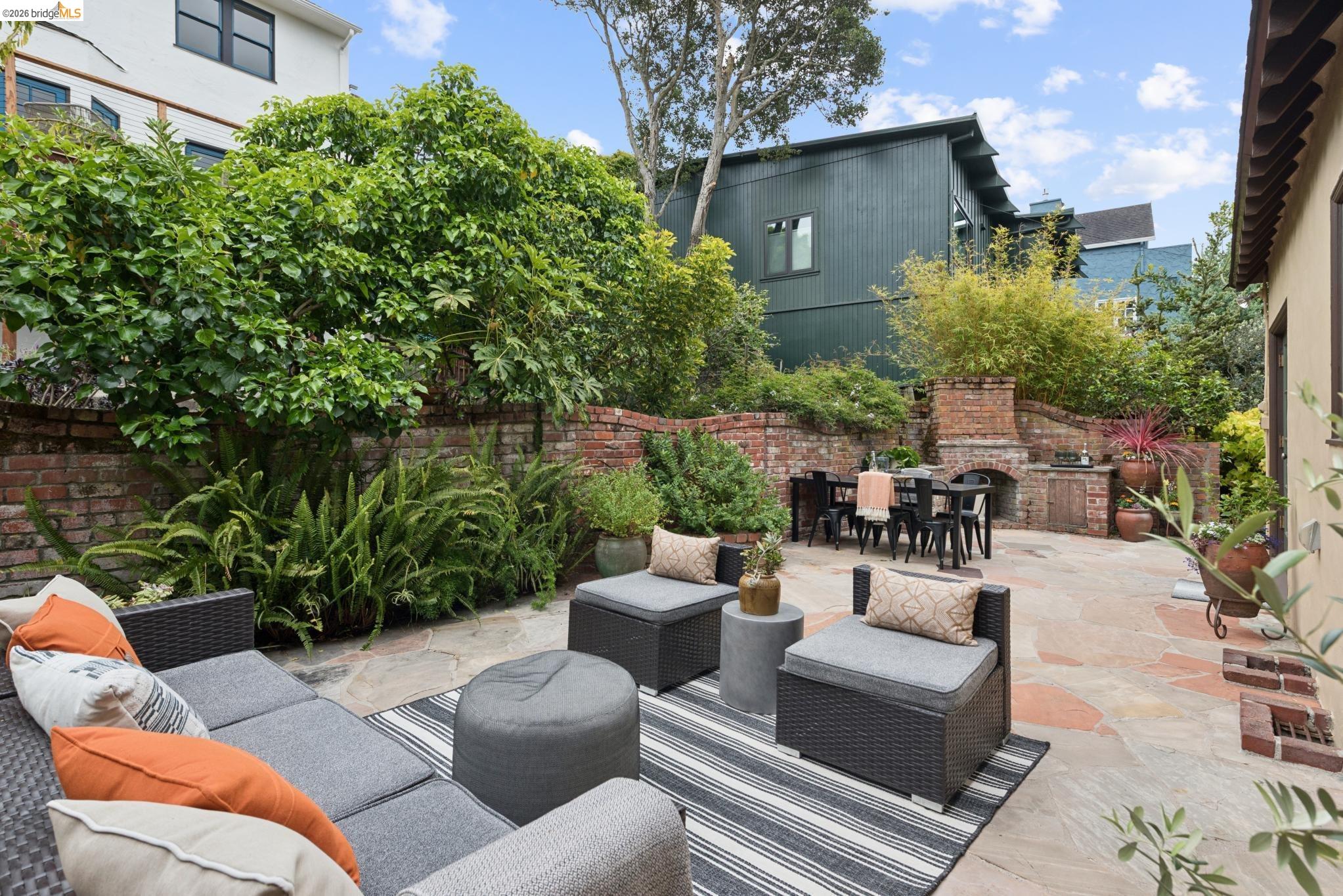 Detail Gallery Image 66 of 77 For 131 Montrose Rd, Berkeley,  CA 94707 - 4 Beds | 2 Baths