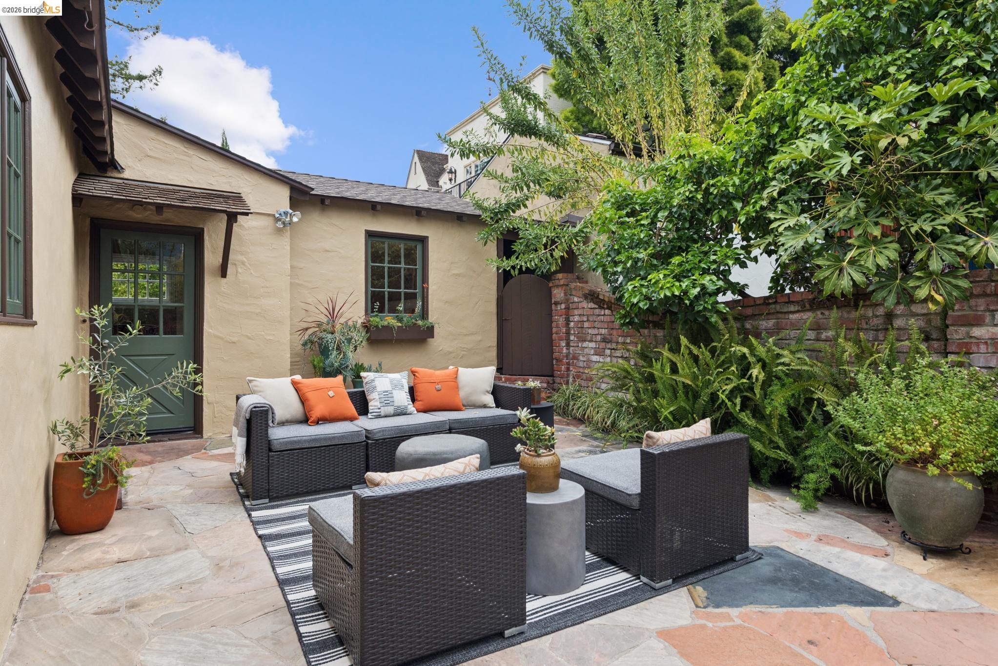 Detail Gallery Image 69 of 77 For 131 Montrose Rd, Berkeley,  CA 94707 - 4 Beds | 2 Baths