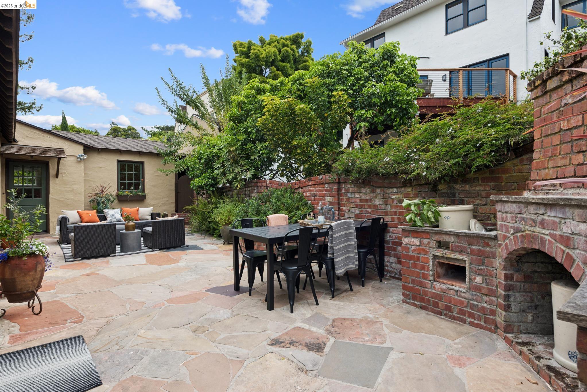 Detail Gallery Image 71 of 77 For 131 Montrose Rd, Berkeley,  CA 94707 - 4 Beds | 2 Baths