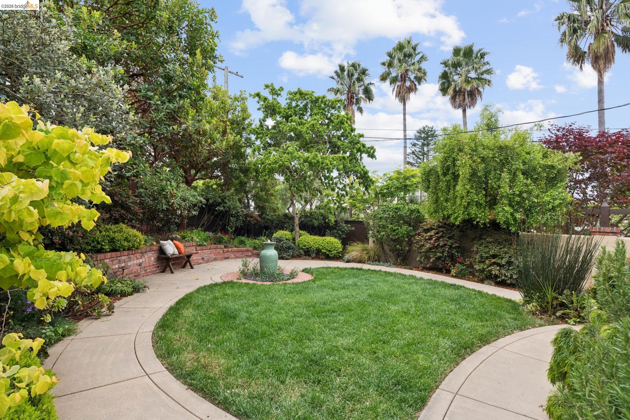 Detail Gallery Image 73 of 77 For 131 Montrose Rd, Berkeley,  CA 94707 - 4 Beds | 2 Baths