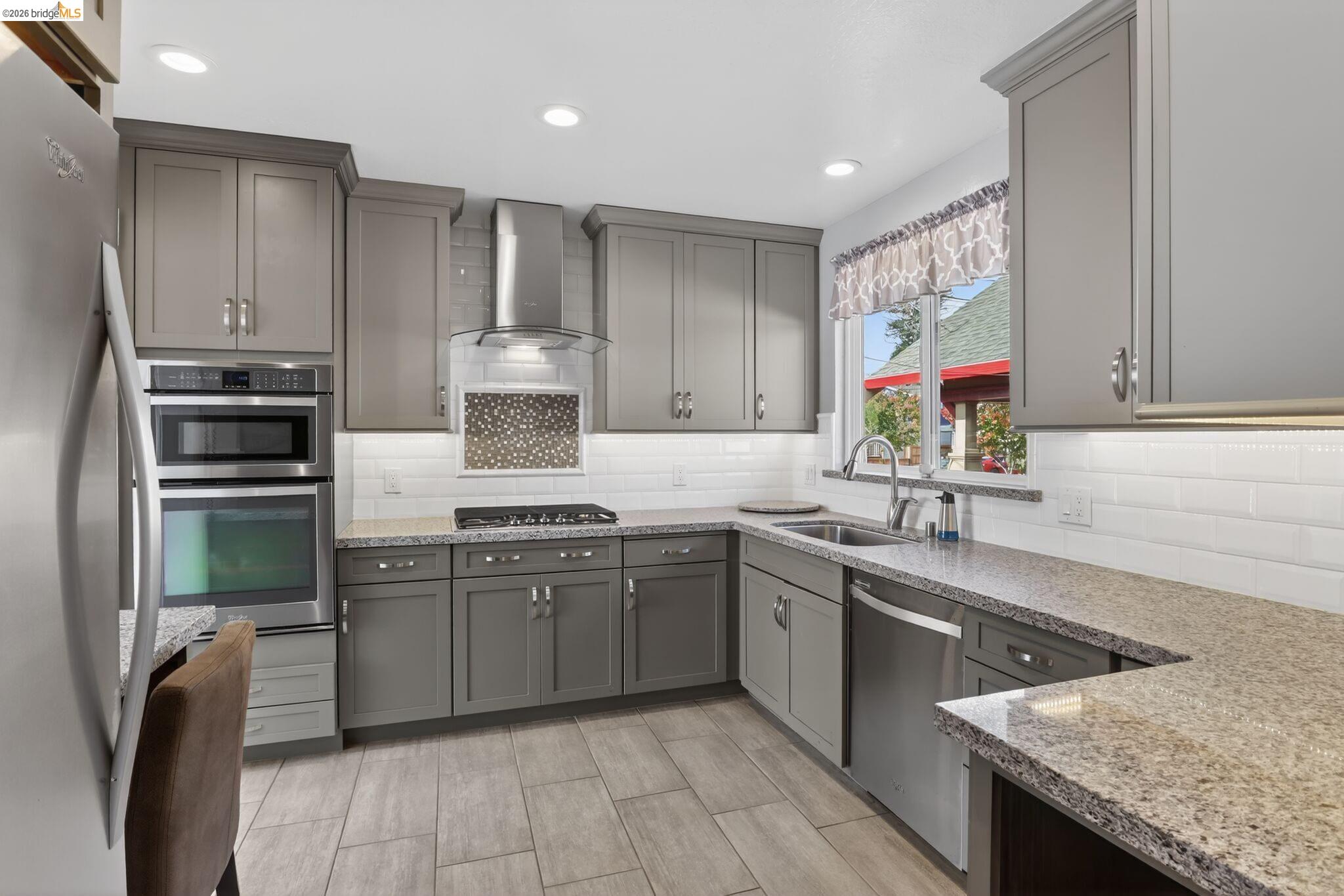 Detail Gallery Image 12 of 23 For 310 Melven, San Leandro,  CA 94577 - 3 Beds | 2 Baths