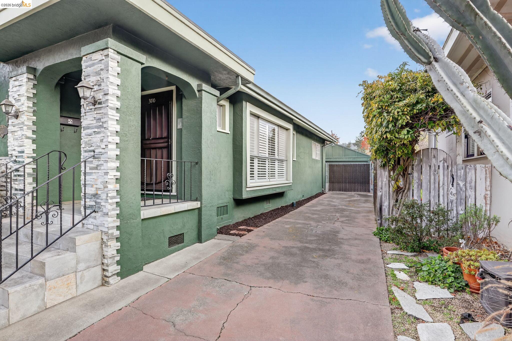 Detail Gallery Image 4 of 23 For 310 Melven, San Leandro,  CA 94577 - 3 Beds | 2 Baths