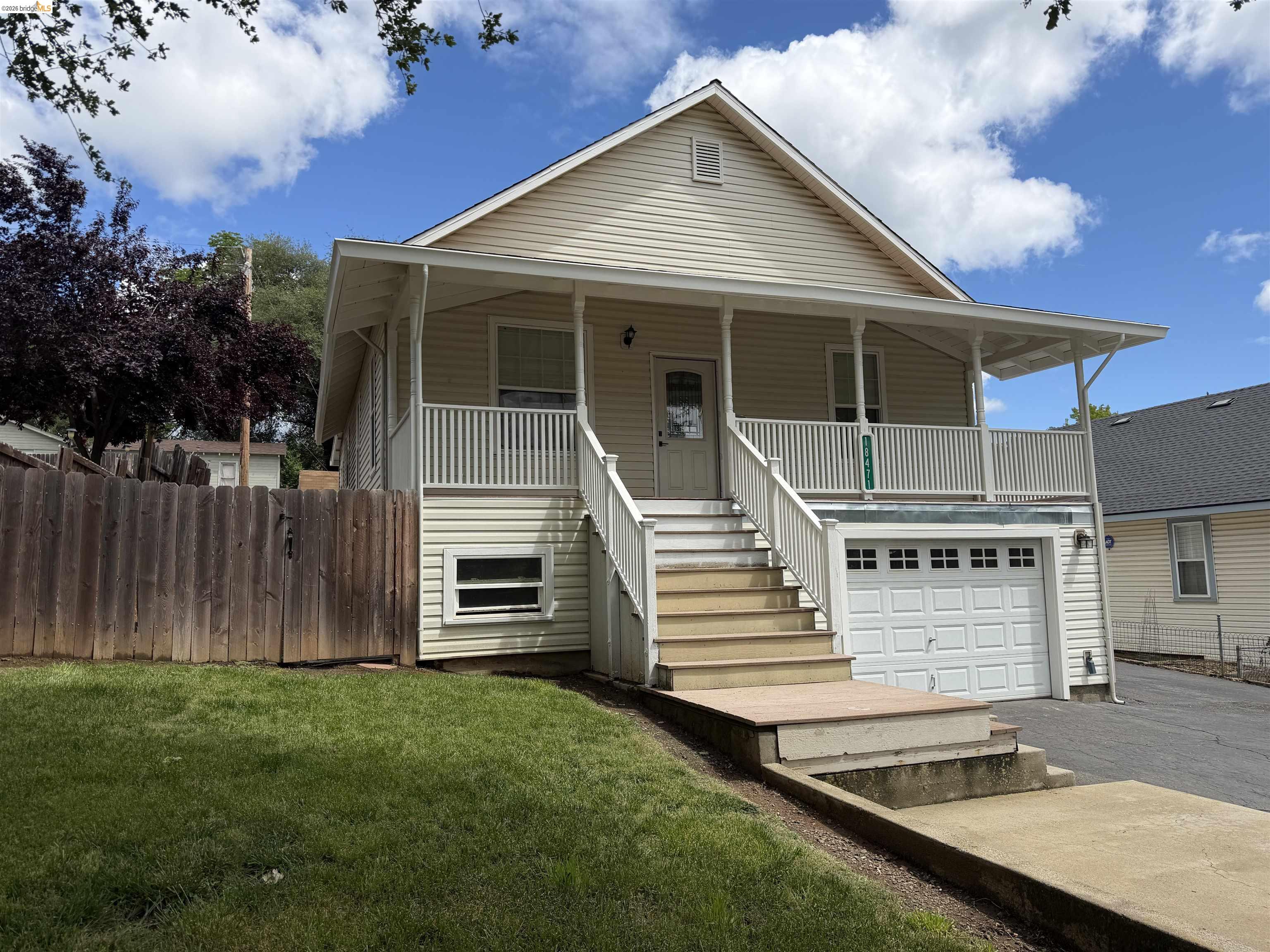 Front Image Thumbnail for EB41131932