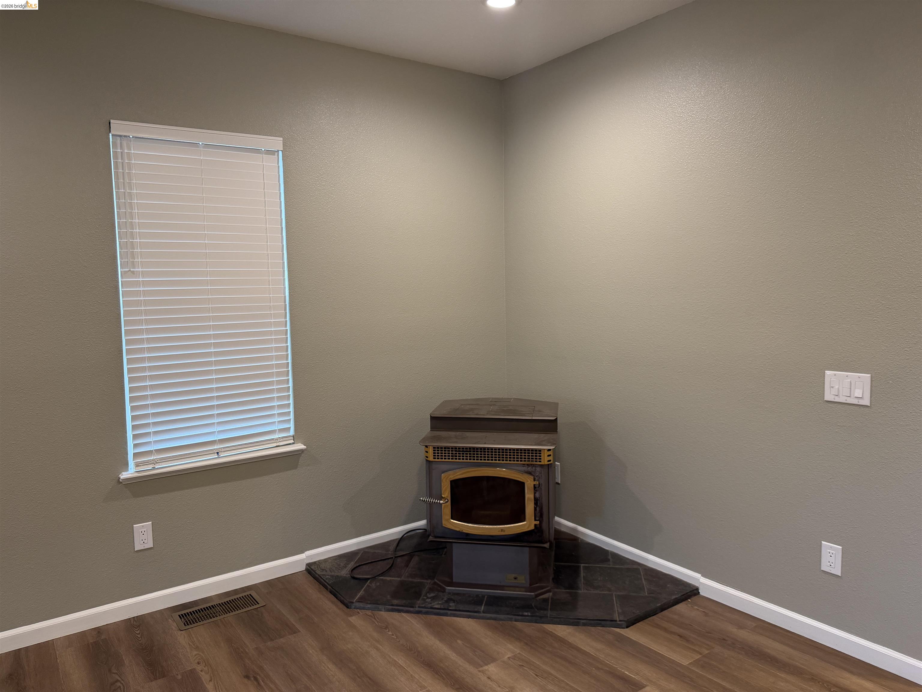 Detail Gallery Image 9 of 41 For 18471 Carter Street, Tuolumne,  CA 95379 - 3 Beds | 2 Baths