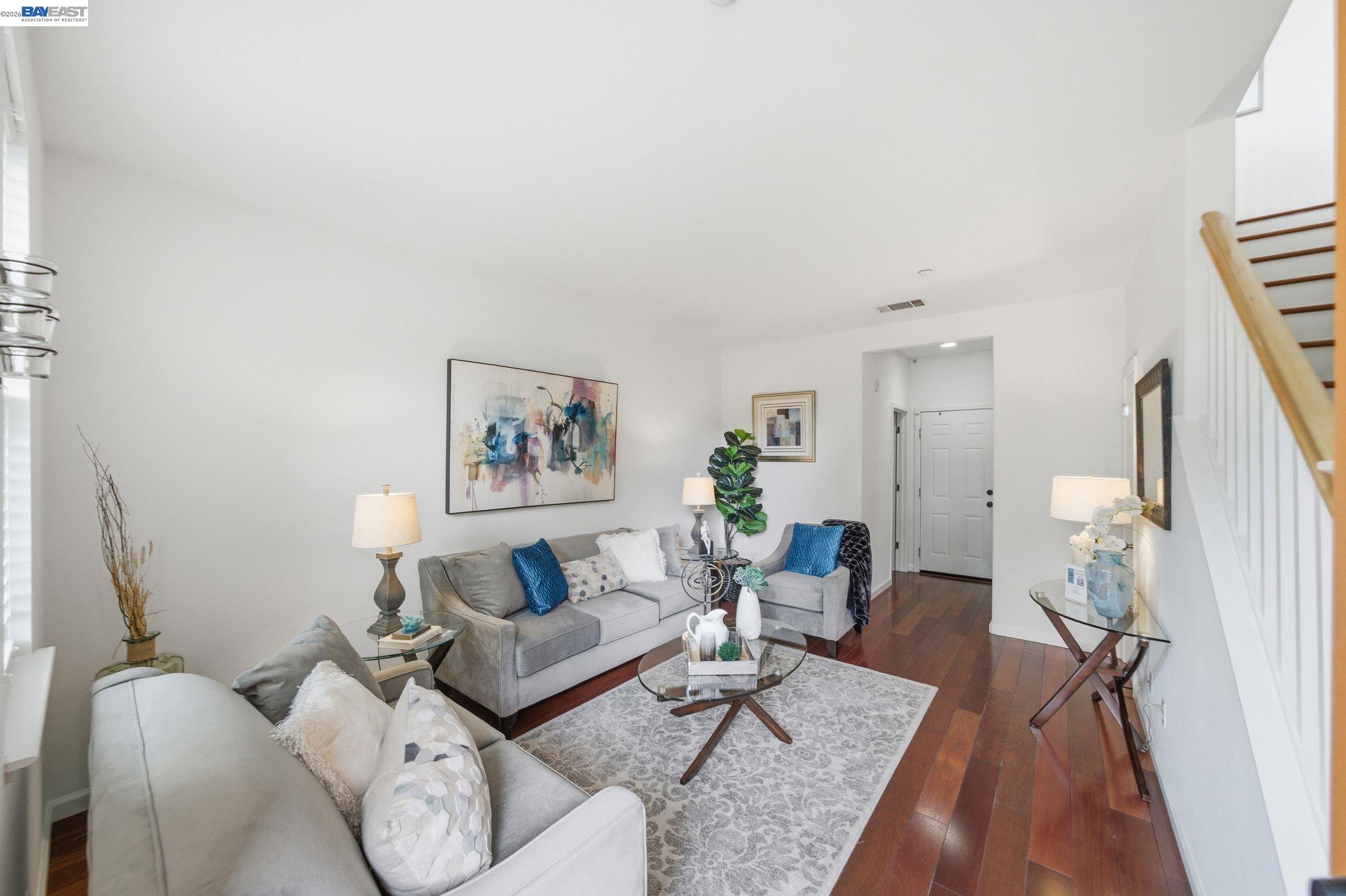 Photo #3: 41131933 Listing: Photo #3