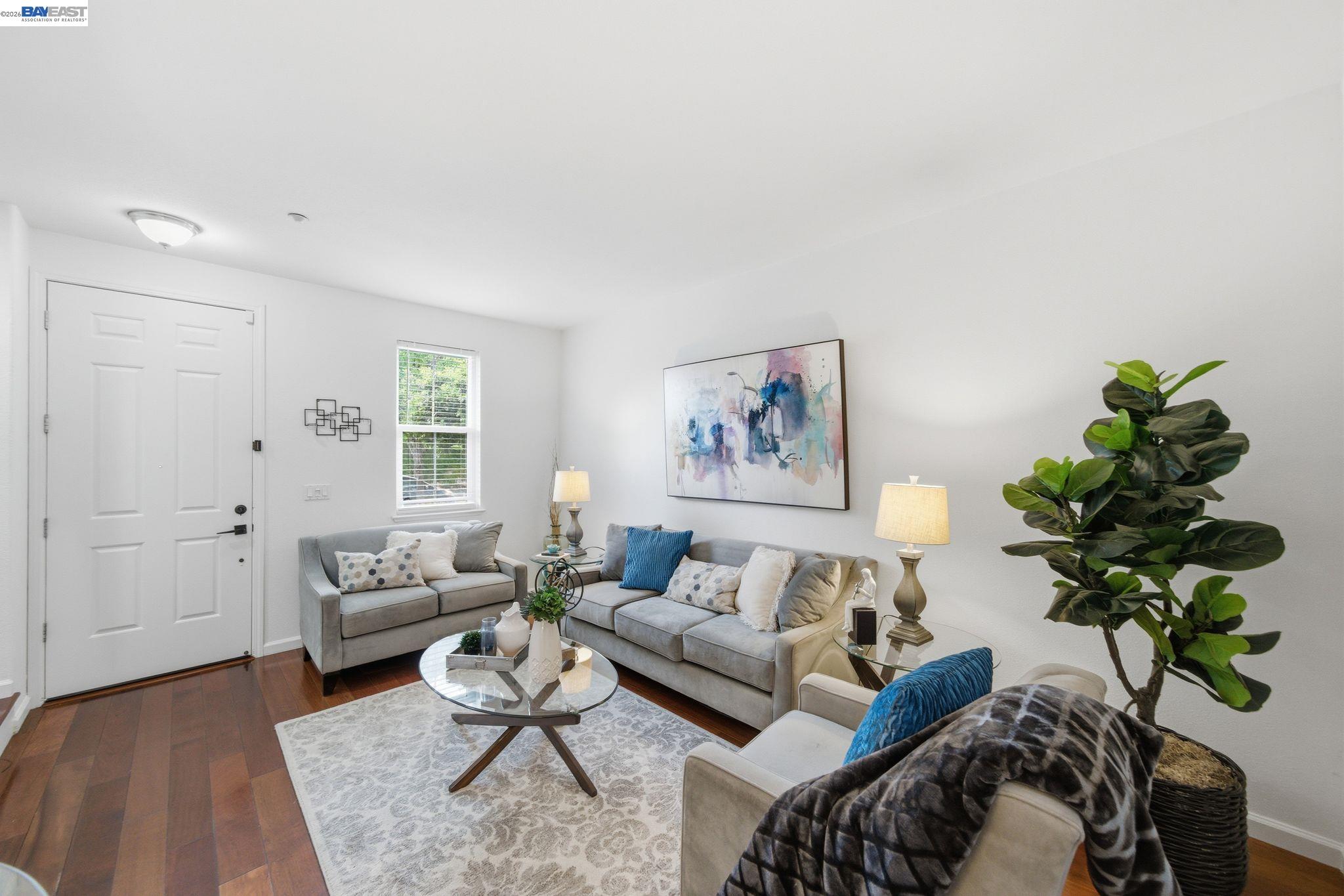 Photo #3: 41131933 Listing: Photo #3