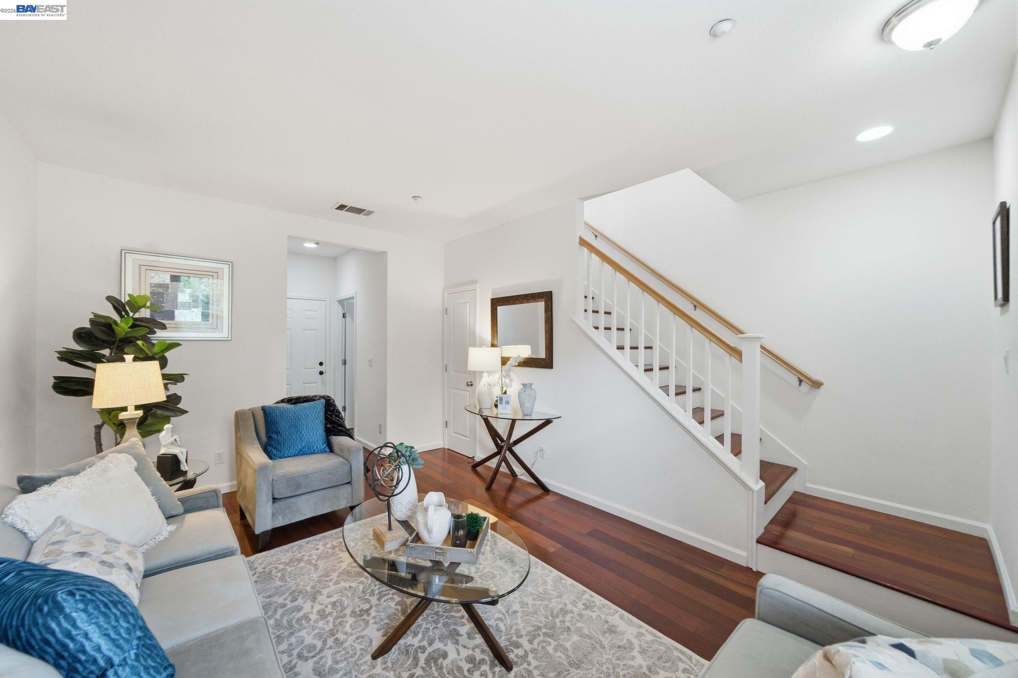 Photo #4: 41131933 Listing: Photo #4