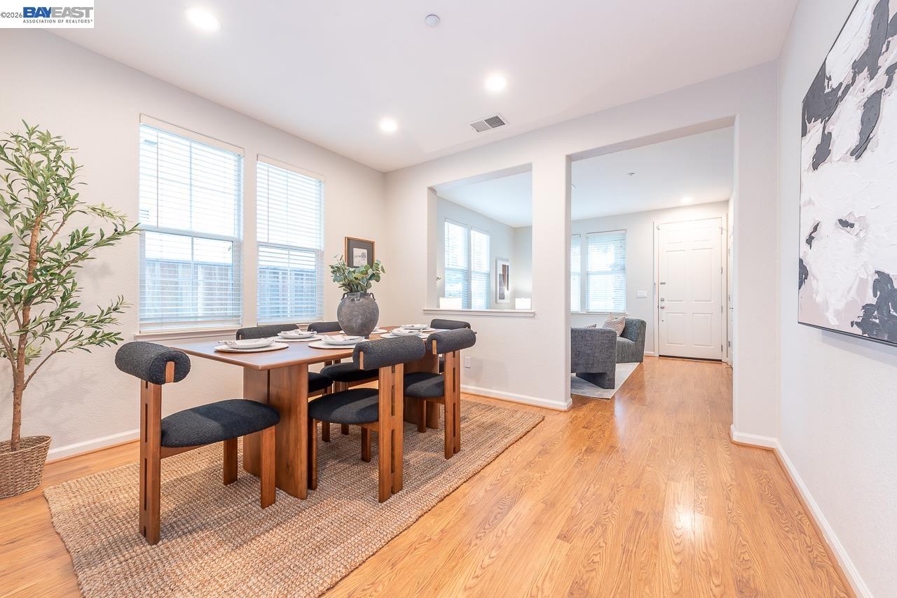 Detail Gallery Image 12 of 56 For 34187 Governo Dr, Union City,  CA 94587 - 4 Beds | 2/1 Baths