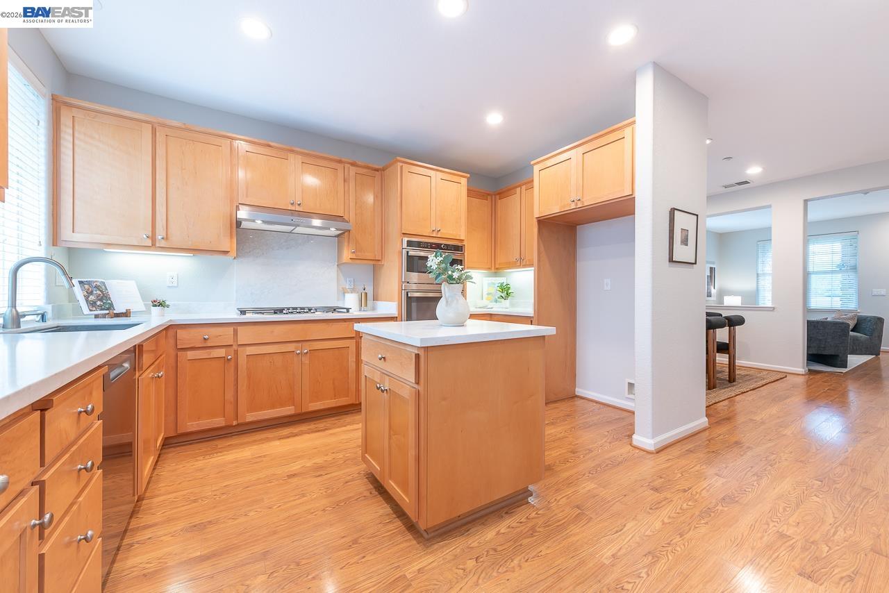 Detail Gallery Image 18 of 56 For 34187 Governo Dr, Union City,  CA 94587 - 4 Beds | 2/1 Baths