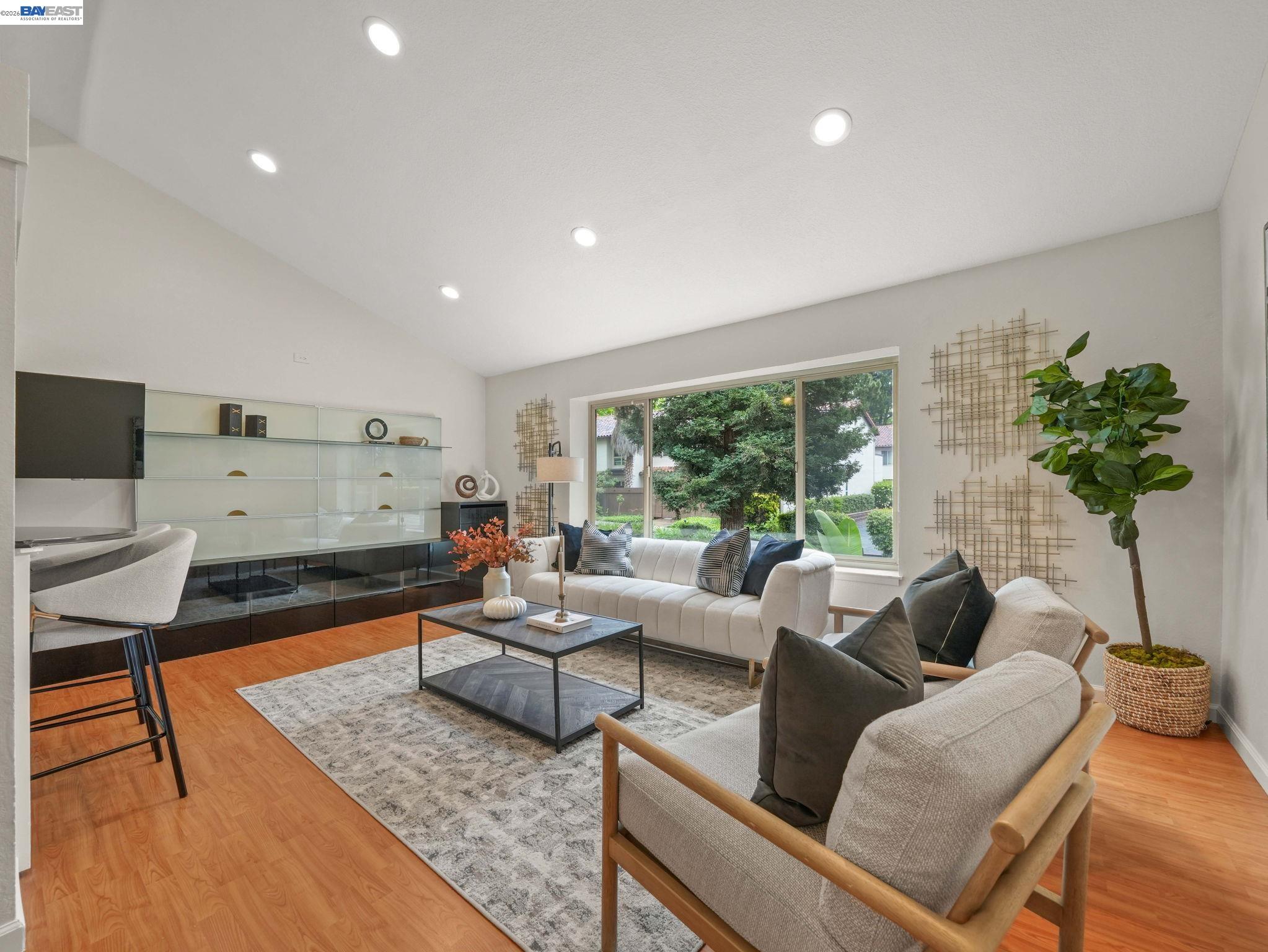 Front Image Thumbnail for BE41131956