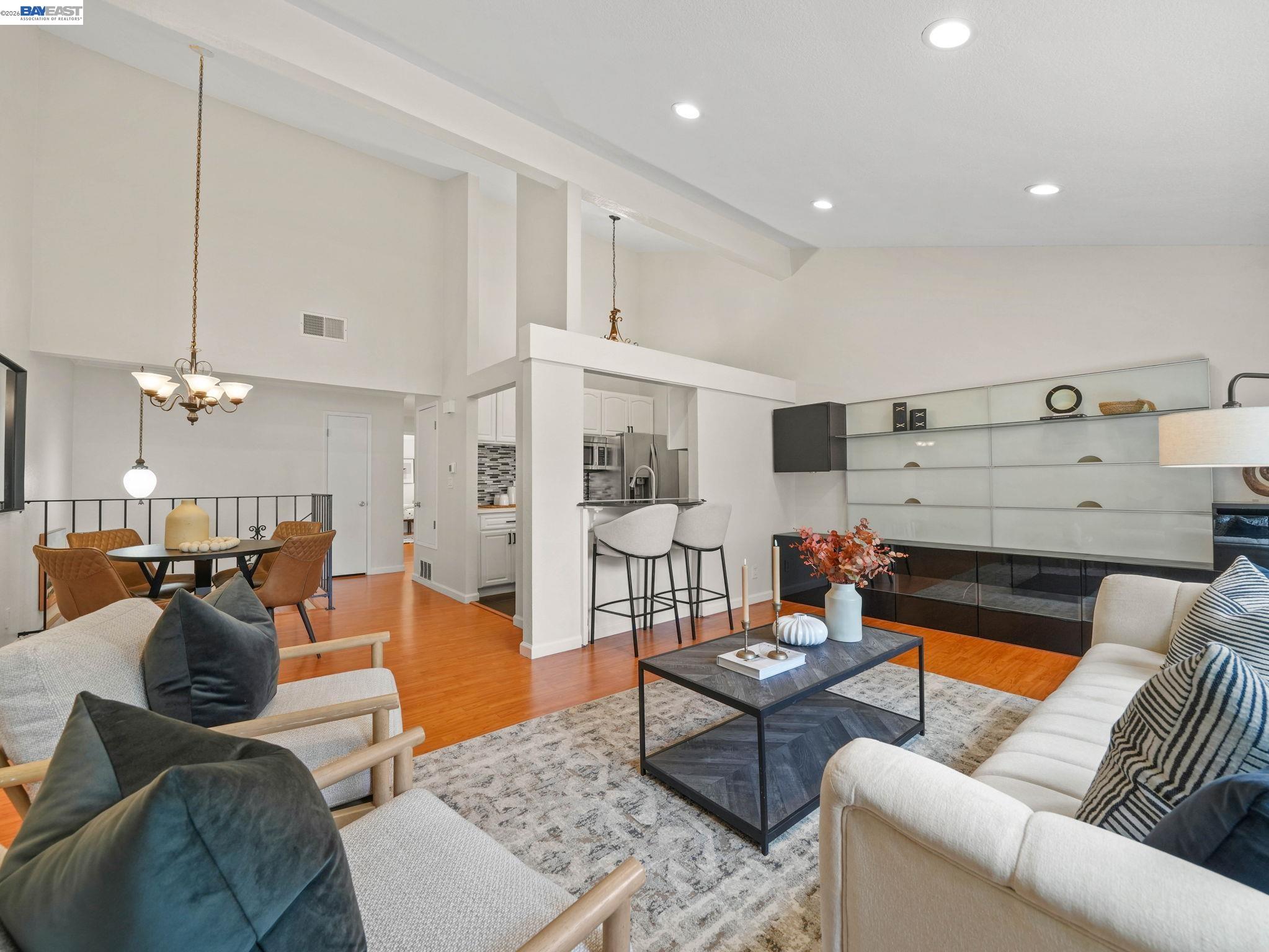 Photo #2: 41131956 Listing: Photo #2