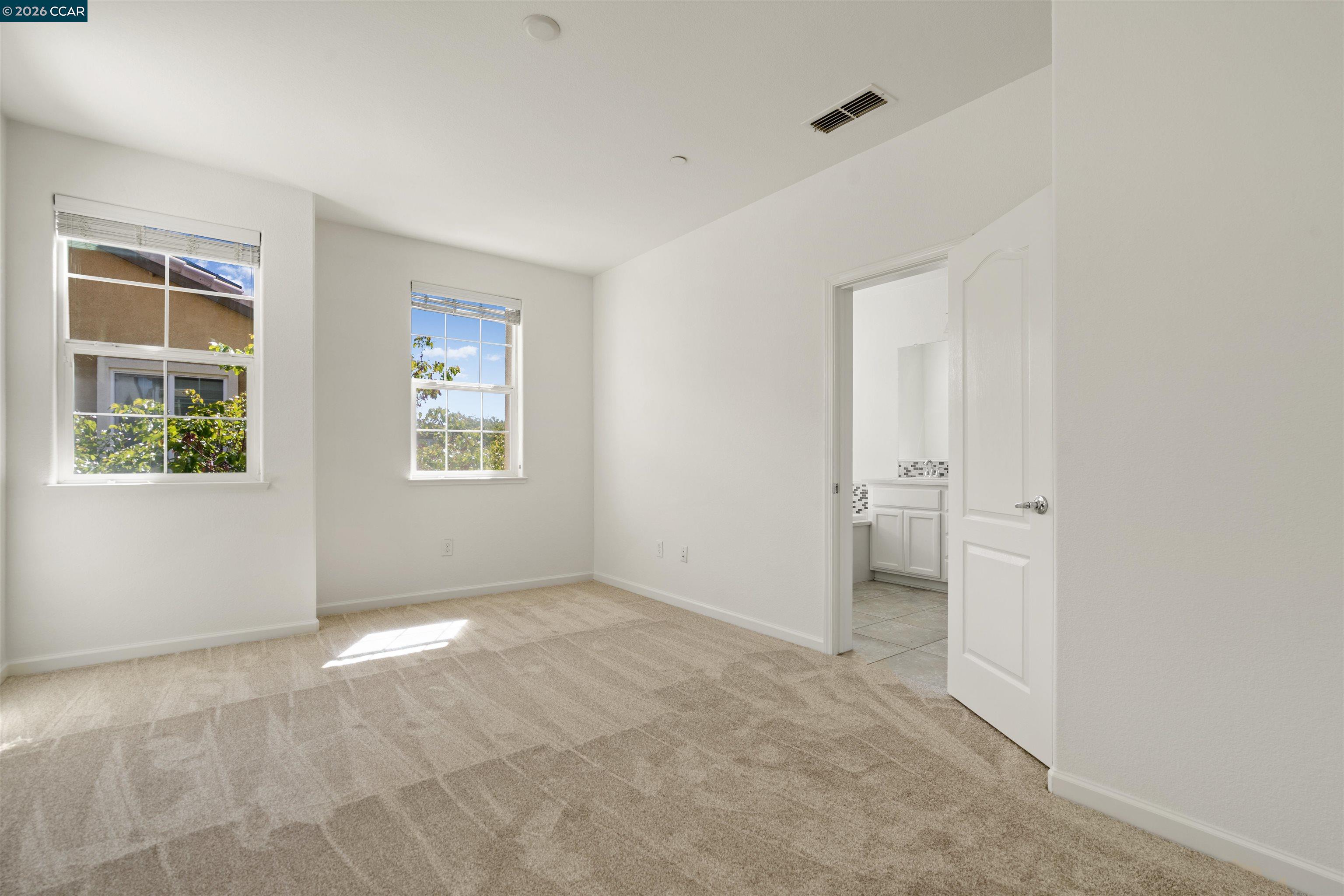 Photo #16: 41131982 Listing: Photo #16