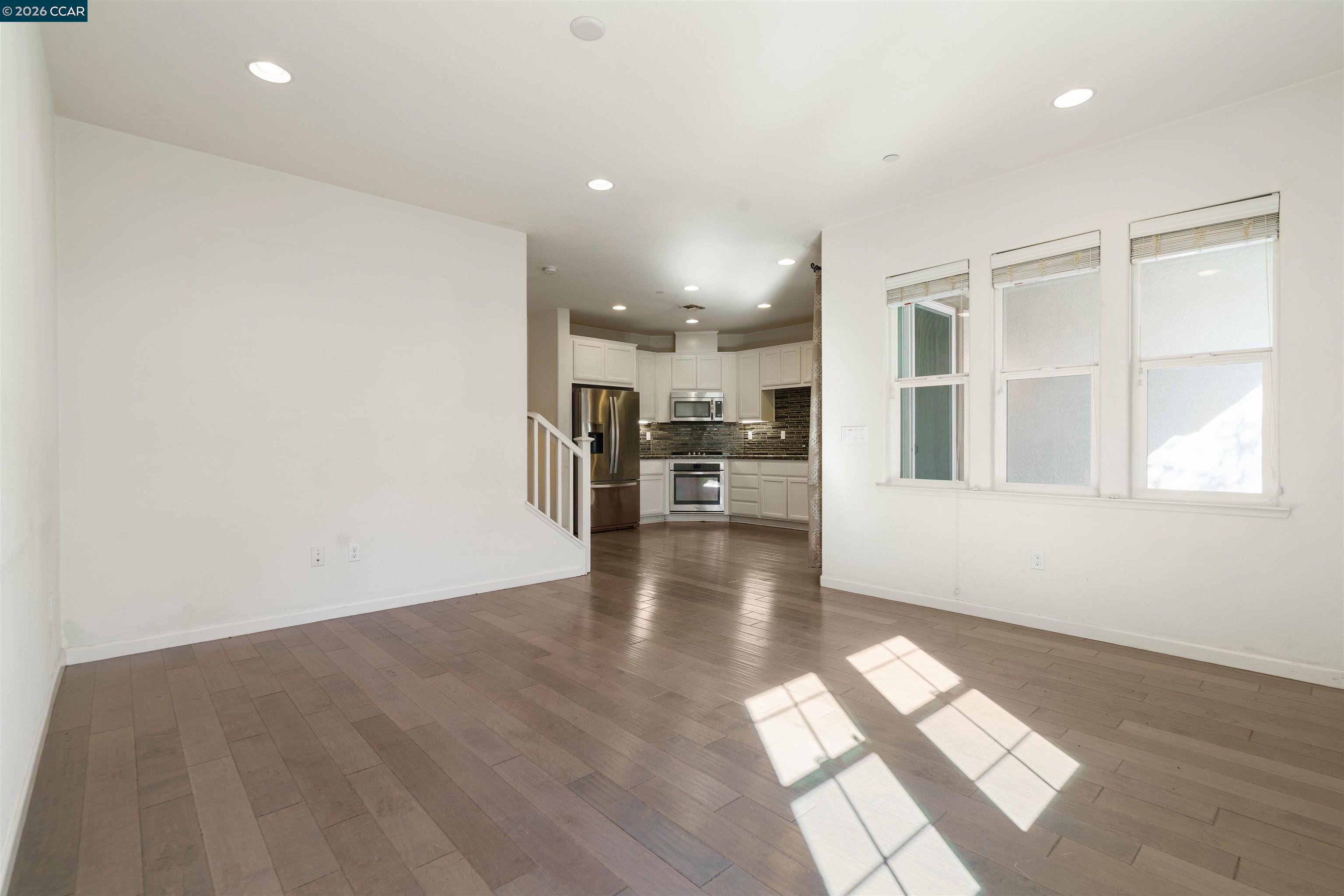 Photo #5: 41131982 Listing: Photo #5