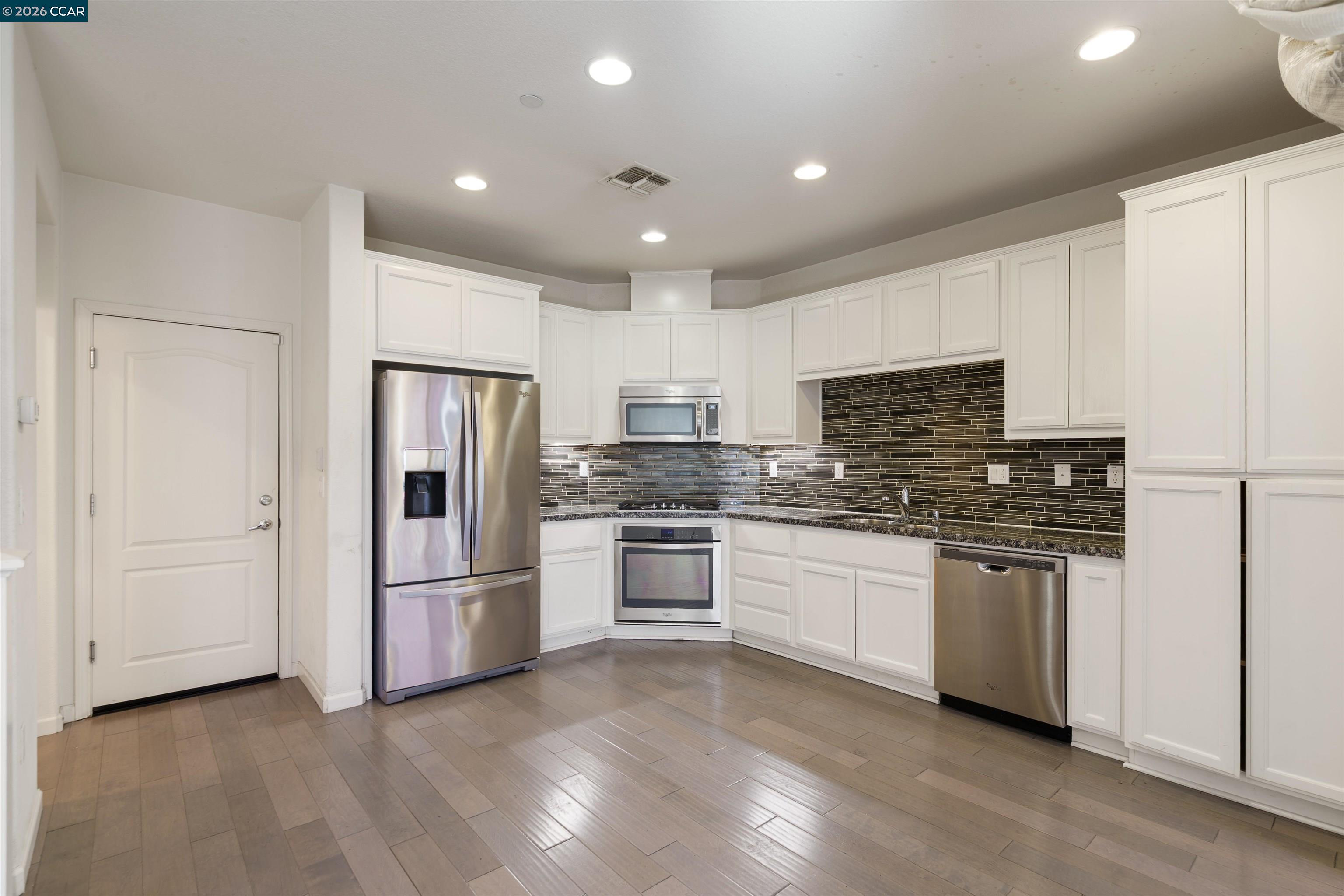 Photo #6: 41131982 Listing: Photo #6