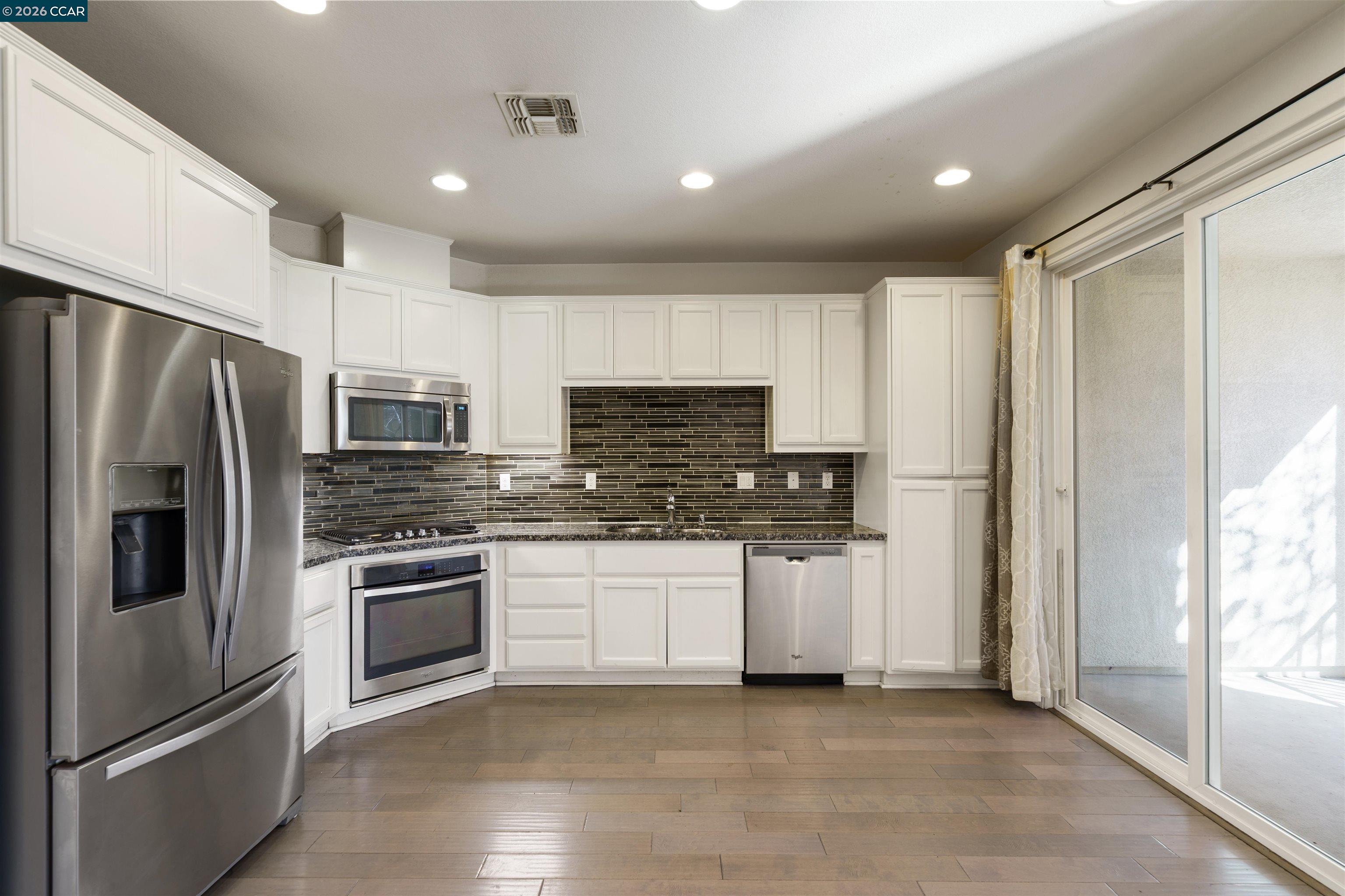 Photo #8: 41131982 Listing: Photo #8