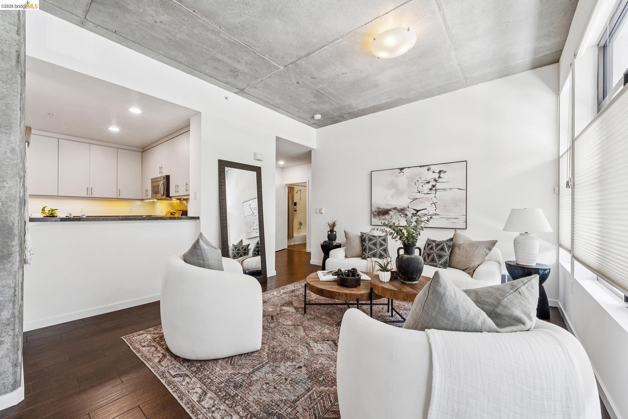 Photo #2: 41131994 Listing: Photo #2