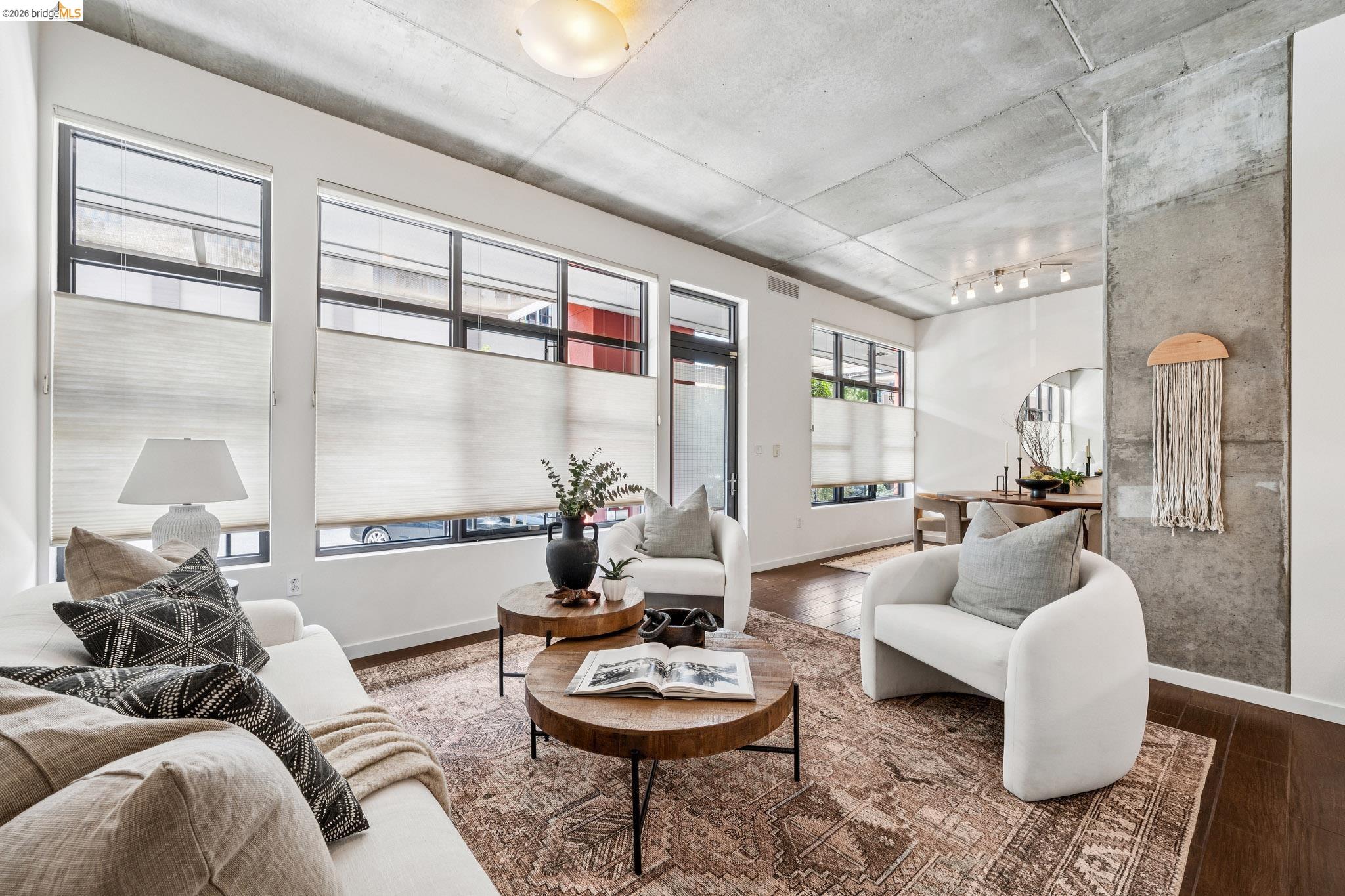 Photo #5: 41131994 Listing: Photo #5