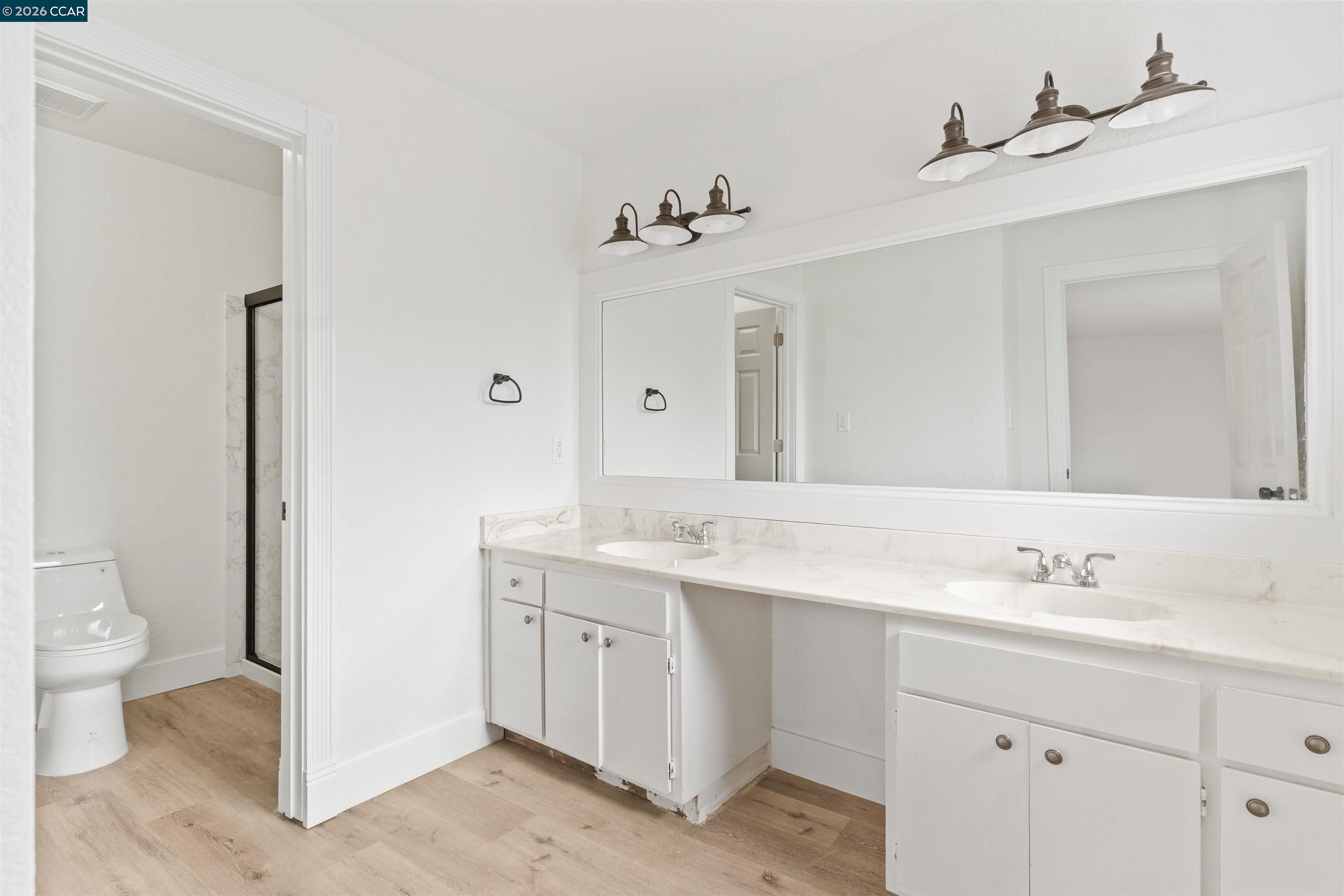 Photo #19: 41132000 Listing: Photo #19