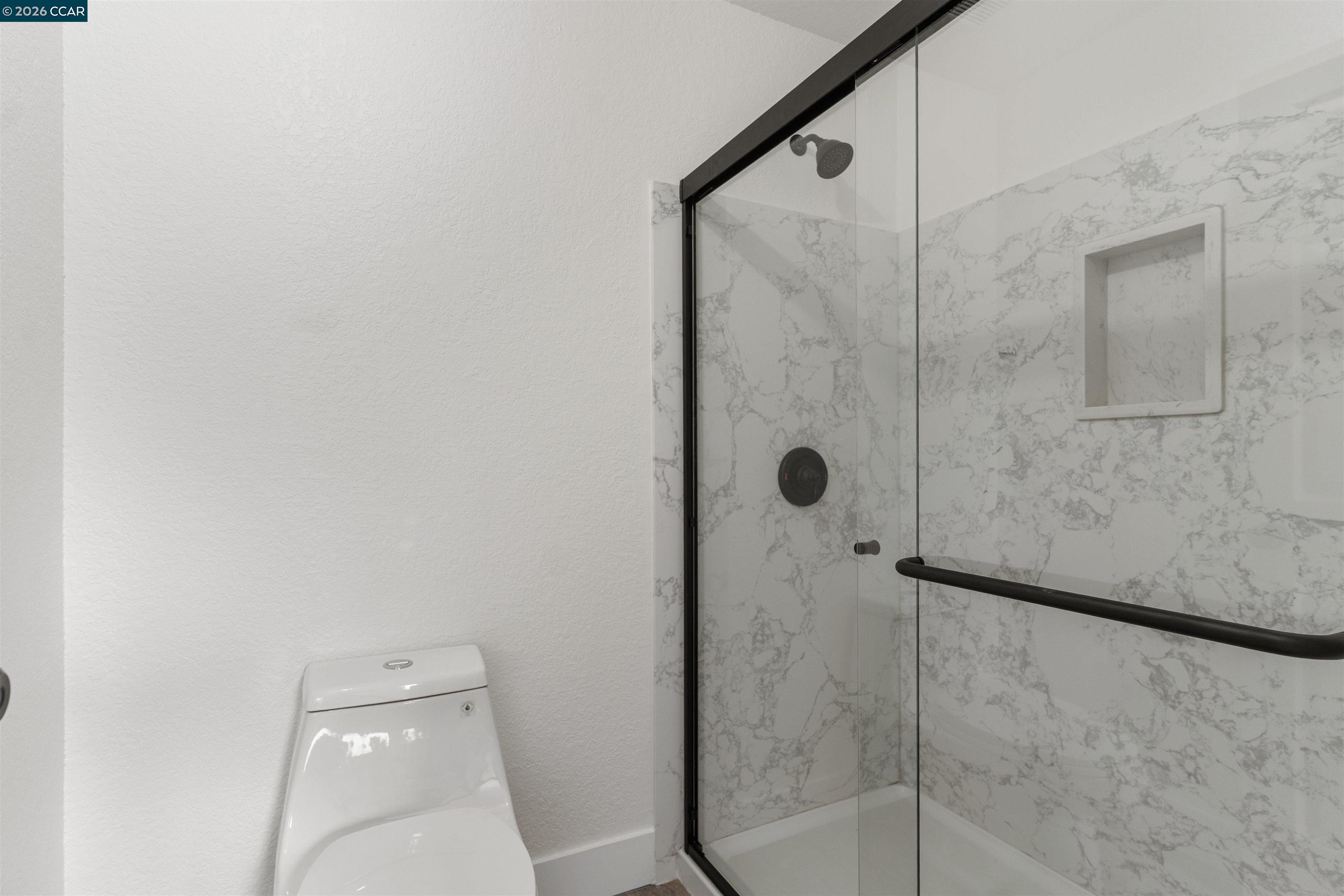 Photo #20: 41132000 Listing: Photo #20