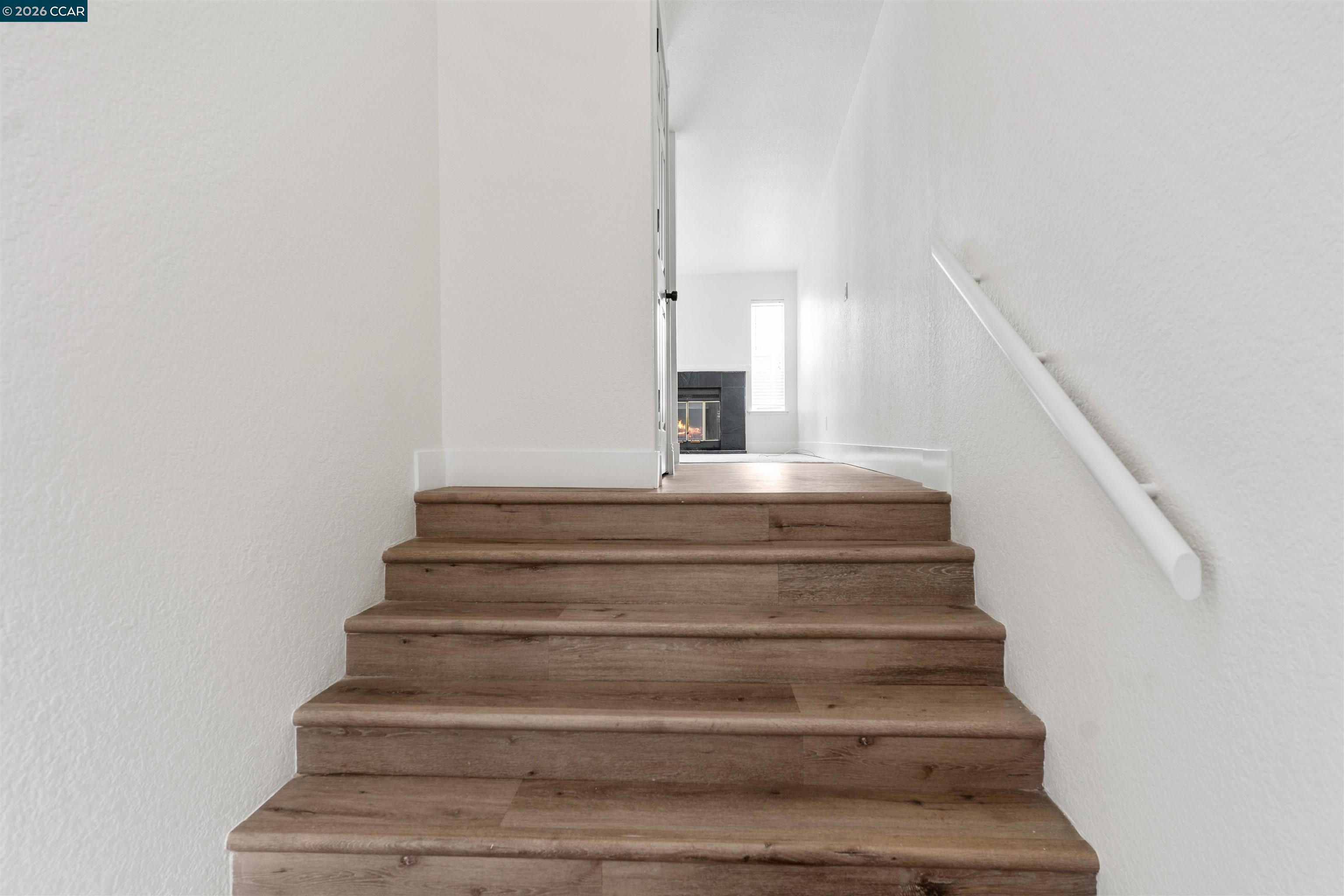 Photo #3: 41132000 Listing: Photo #3