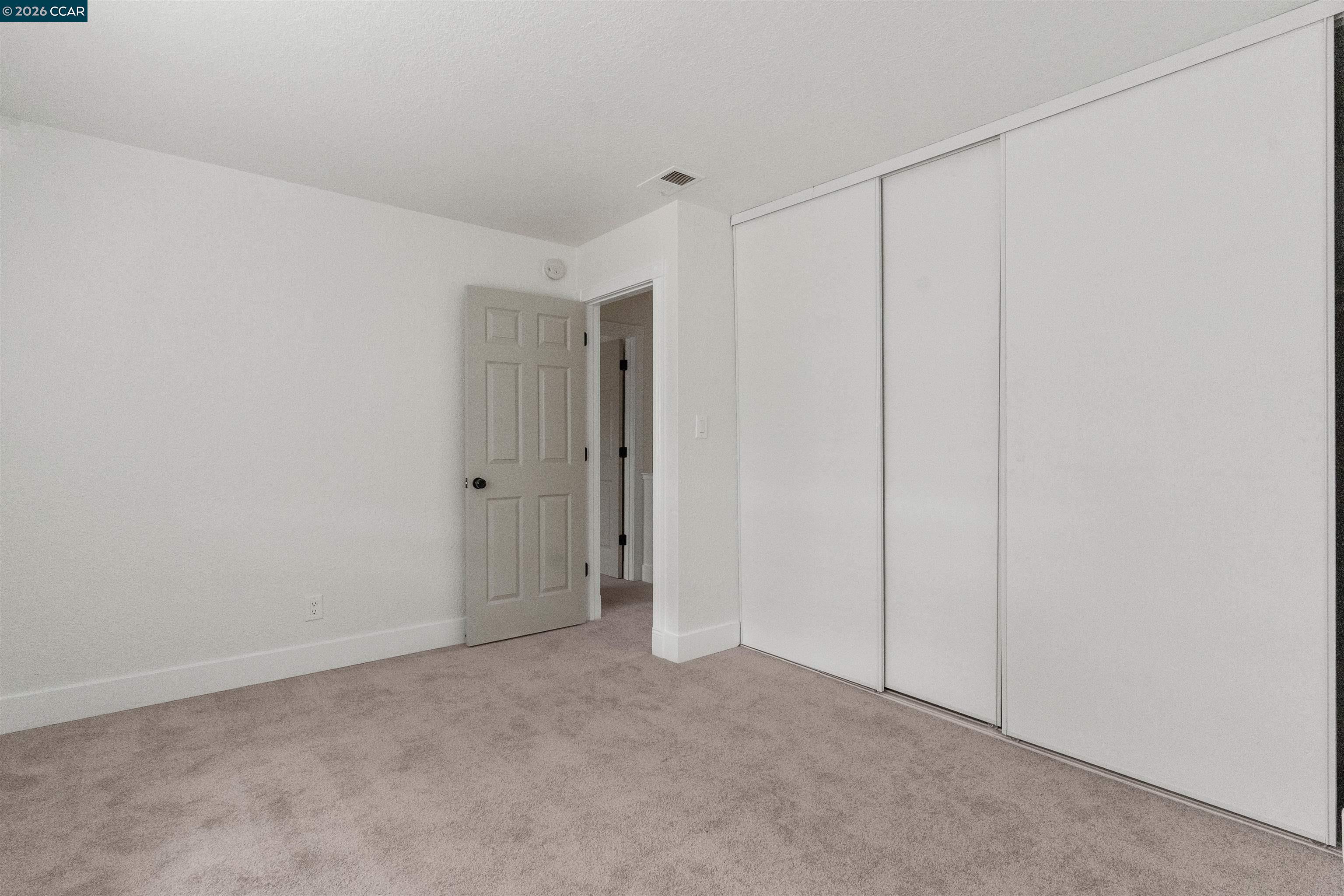 Photo #24: 41132000 Listing: Photo #24