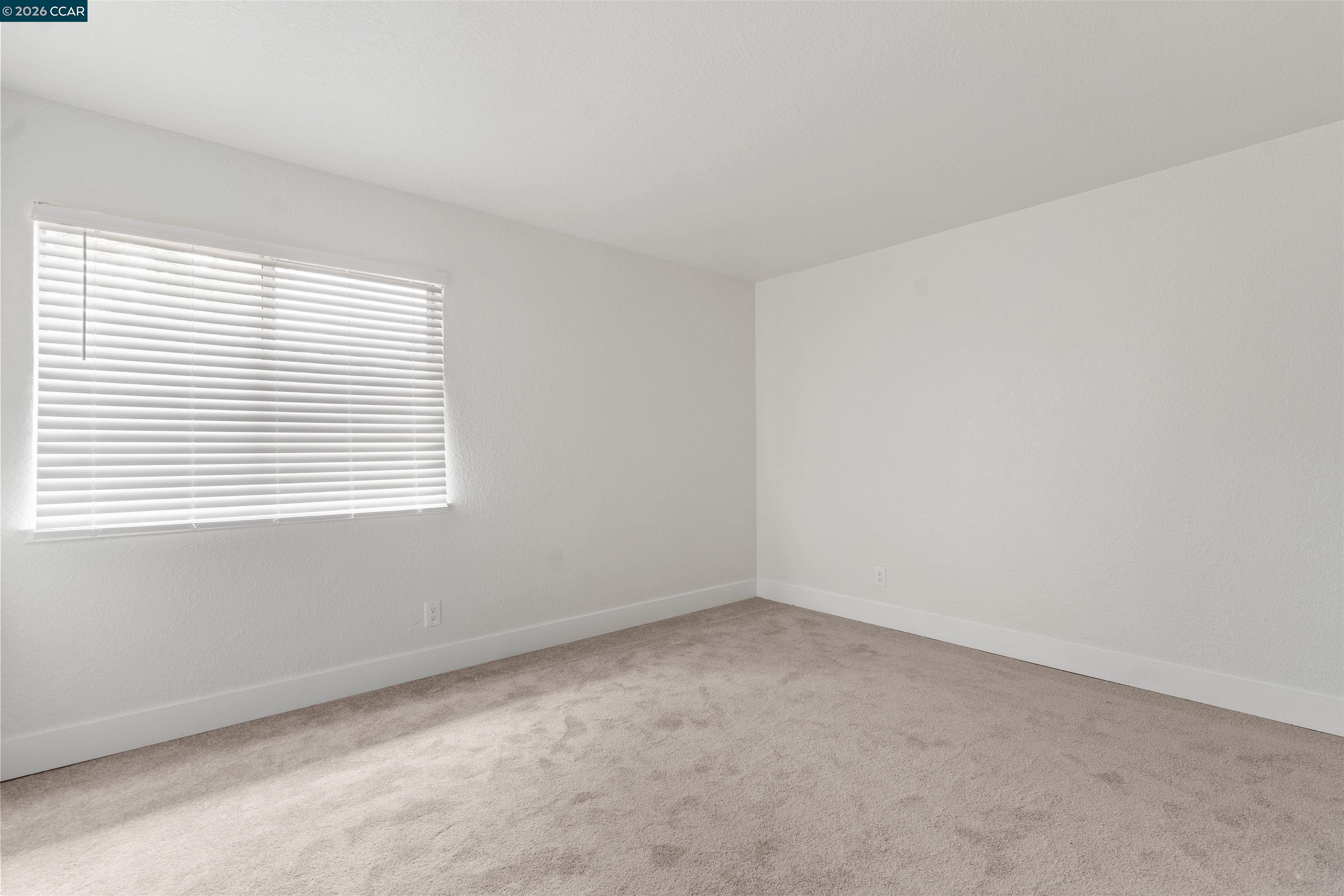 Photo #25: 41132000 Listing: Photo #25