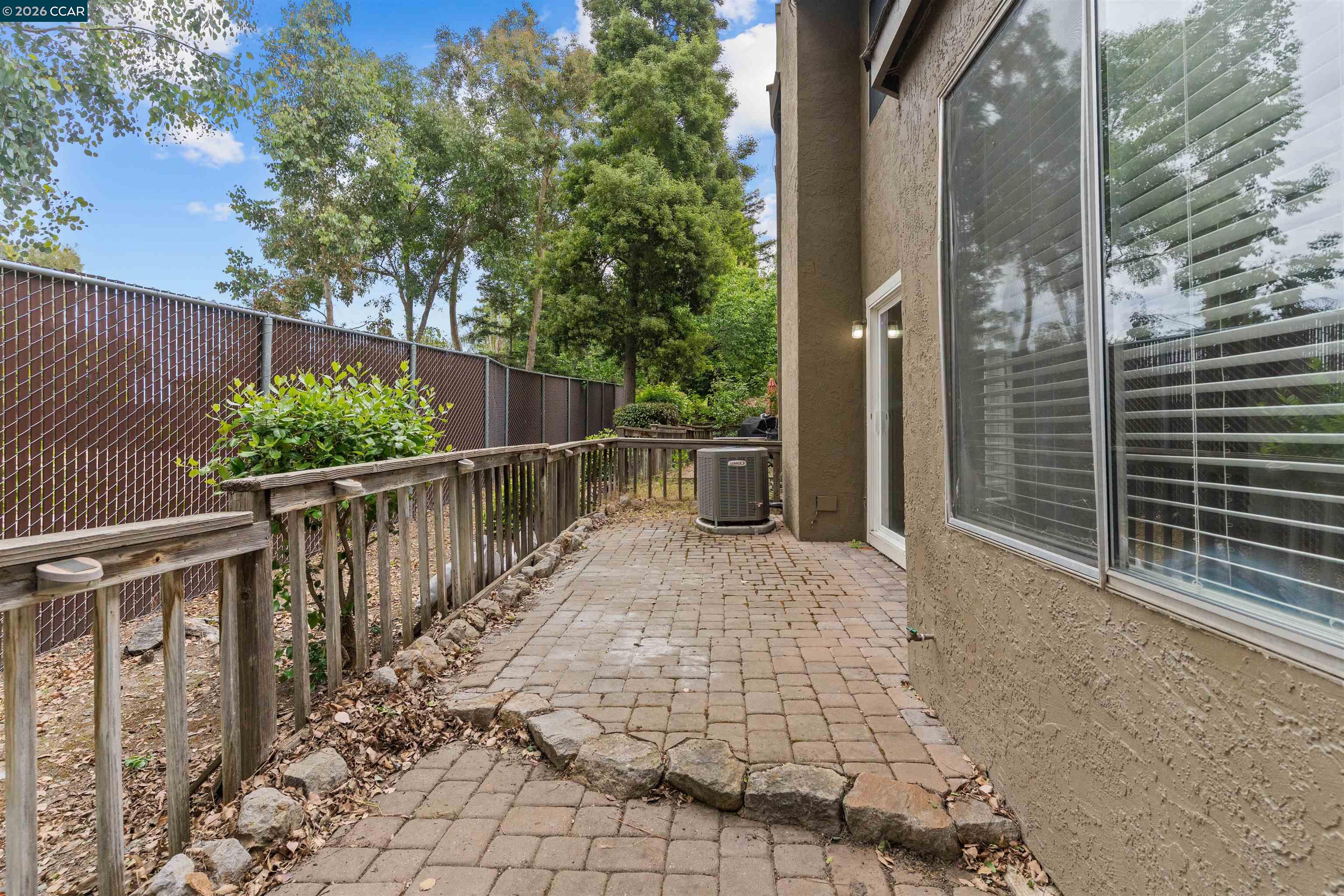 Photo #33: 41132000 Listing: Photo #33