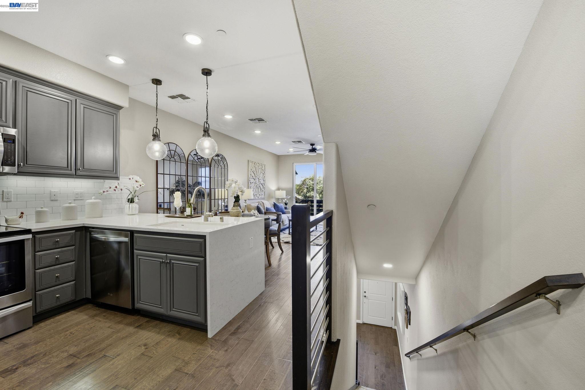 Photo #11: 41132004 Listing: Photo #11