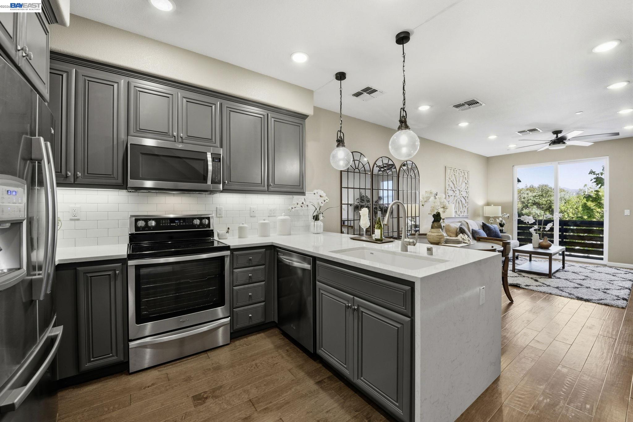 Photo #8: 41132004 Listing: Photo #8