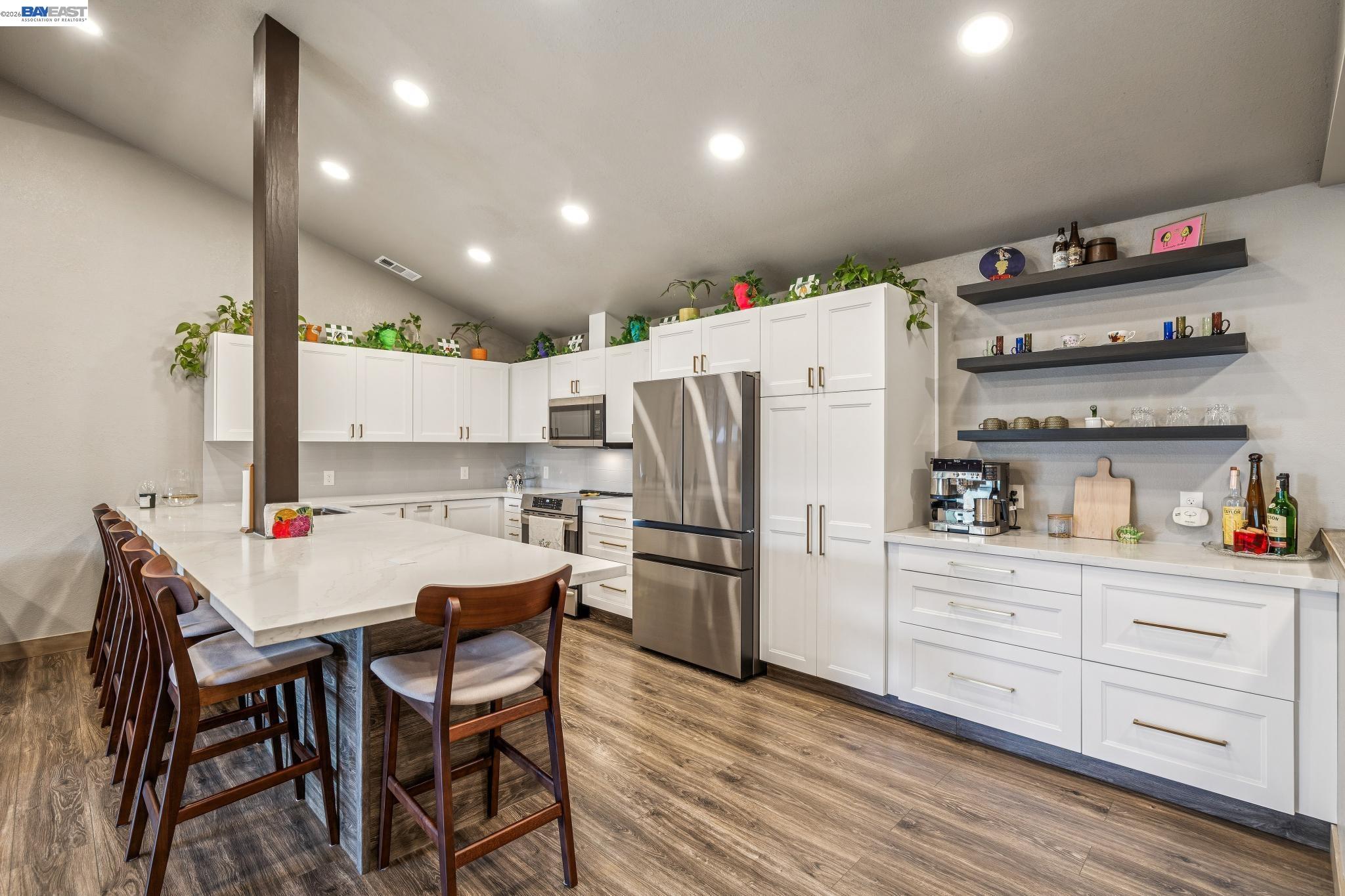 Photo #14: 41132006 Listing: Photo #14