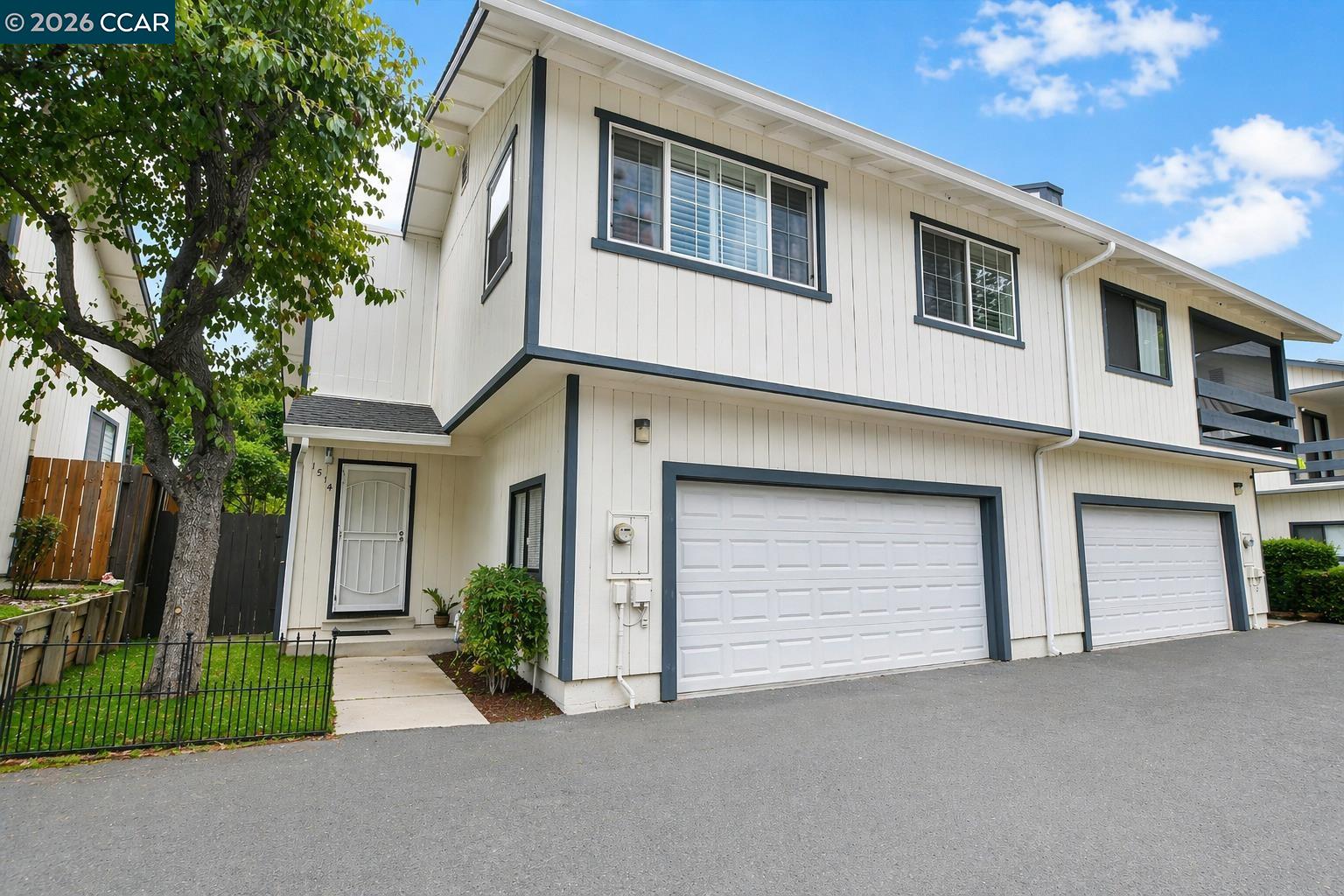 Photo #2: 41132010 Listing: Photo #2