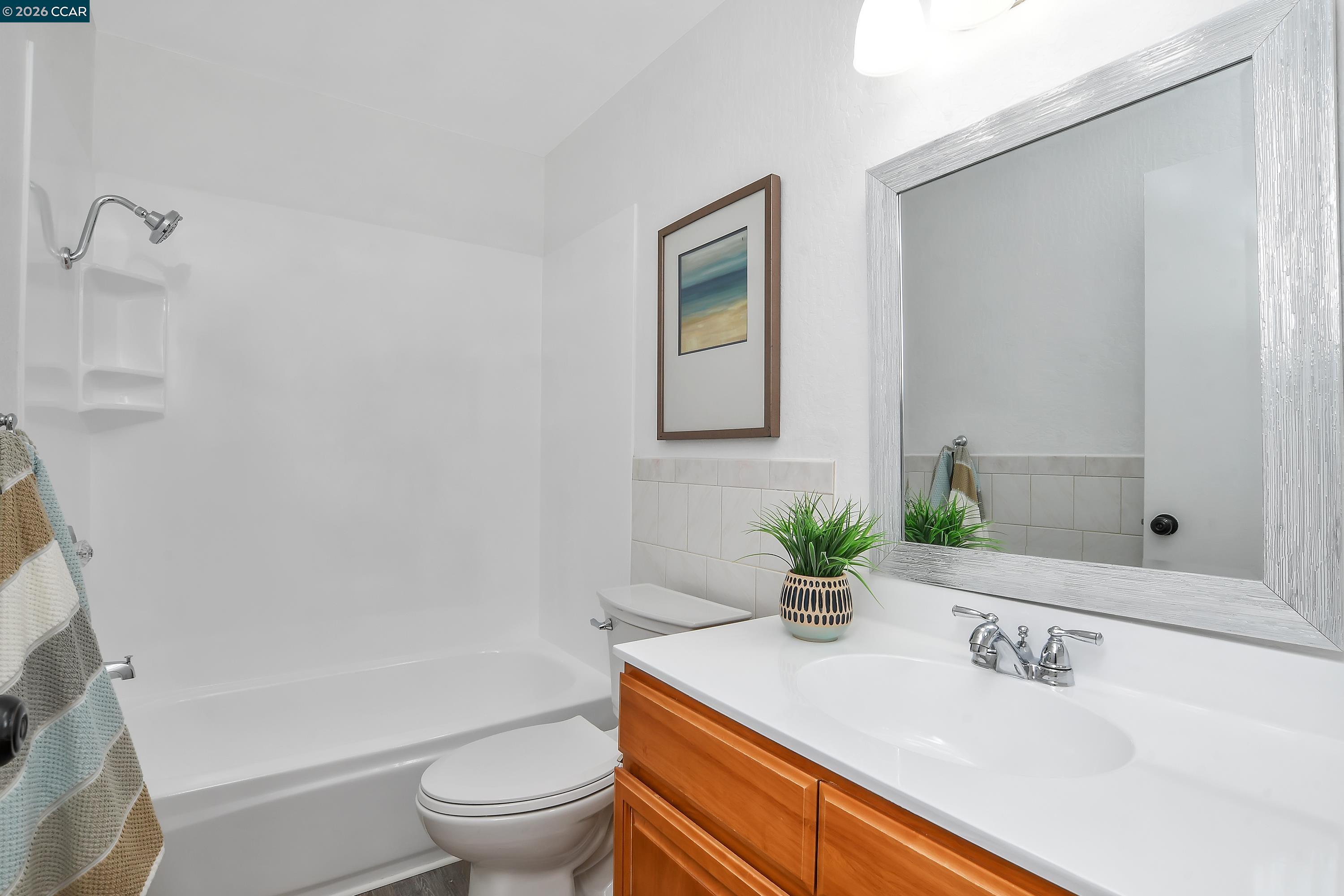 Photo #17: 41132010 Listing: Photo #17