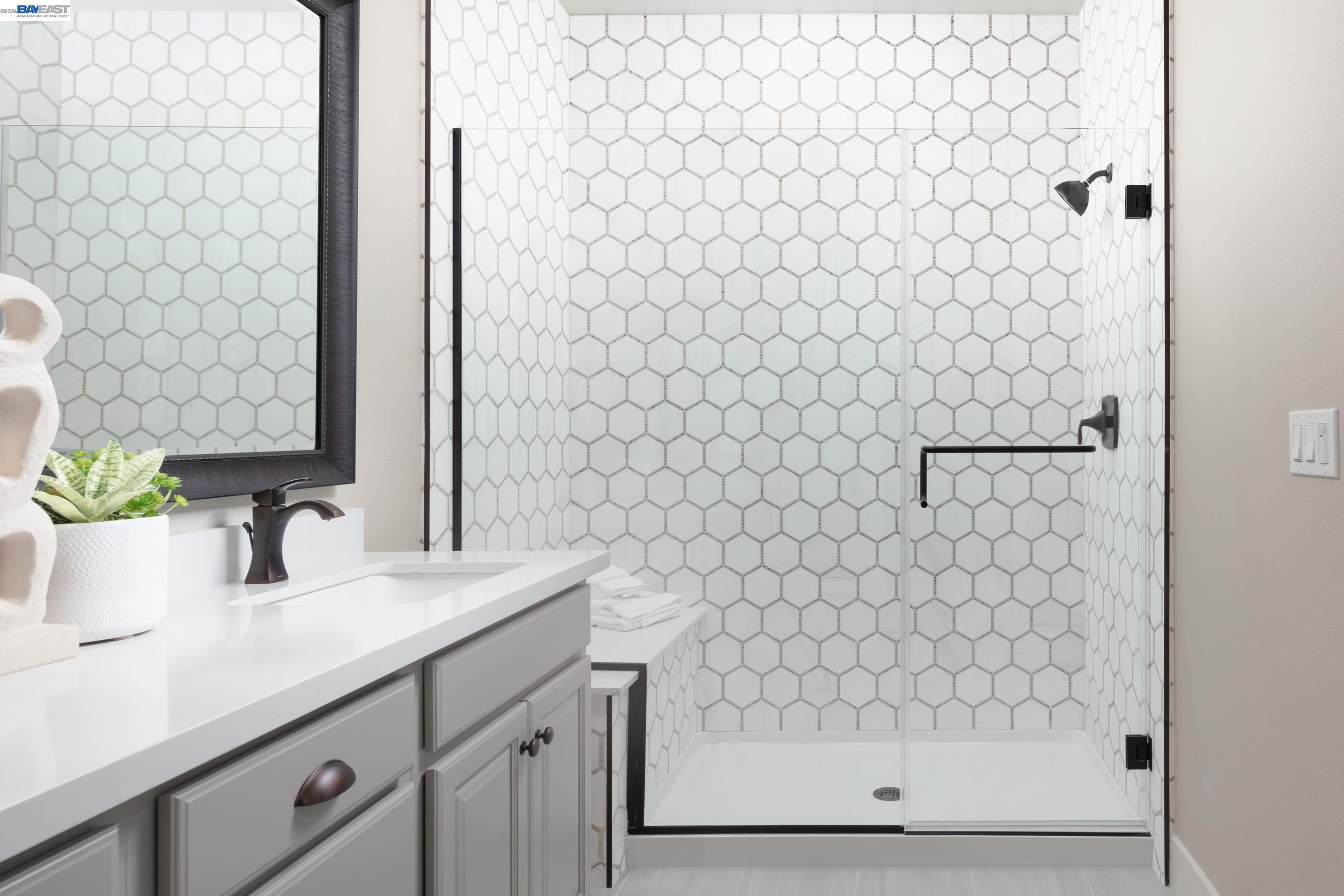 Photo #17: 41132012 Listing: Photo #17