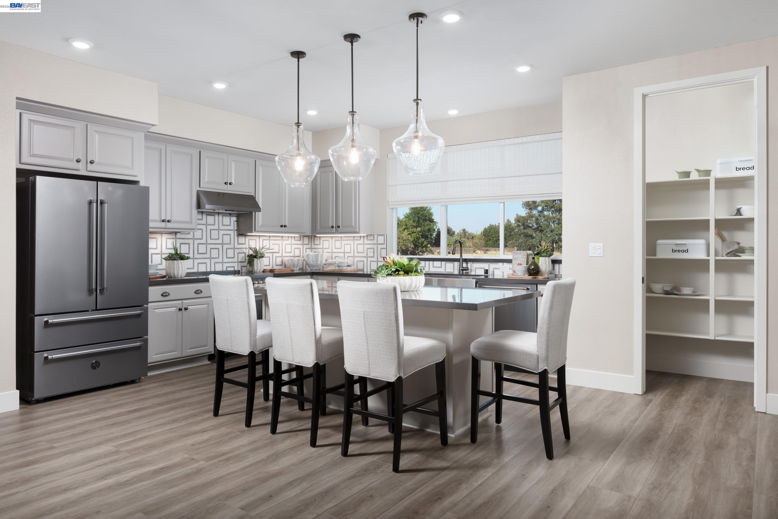 Photo #5: 41132012 Listing: Photo #5