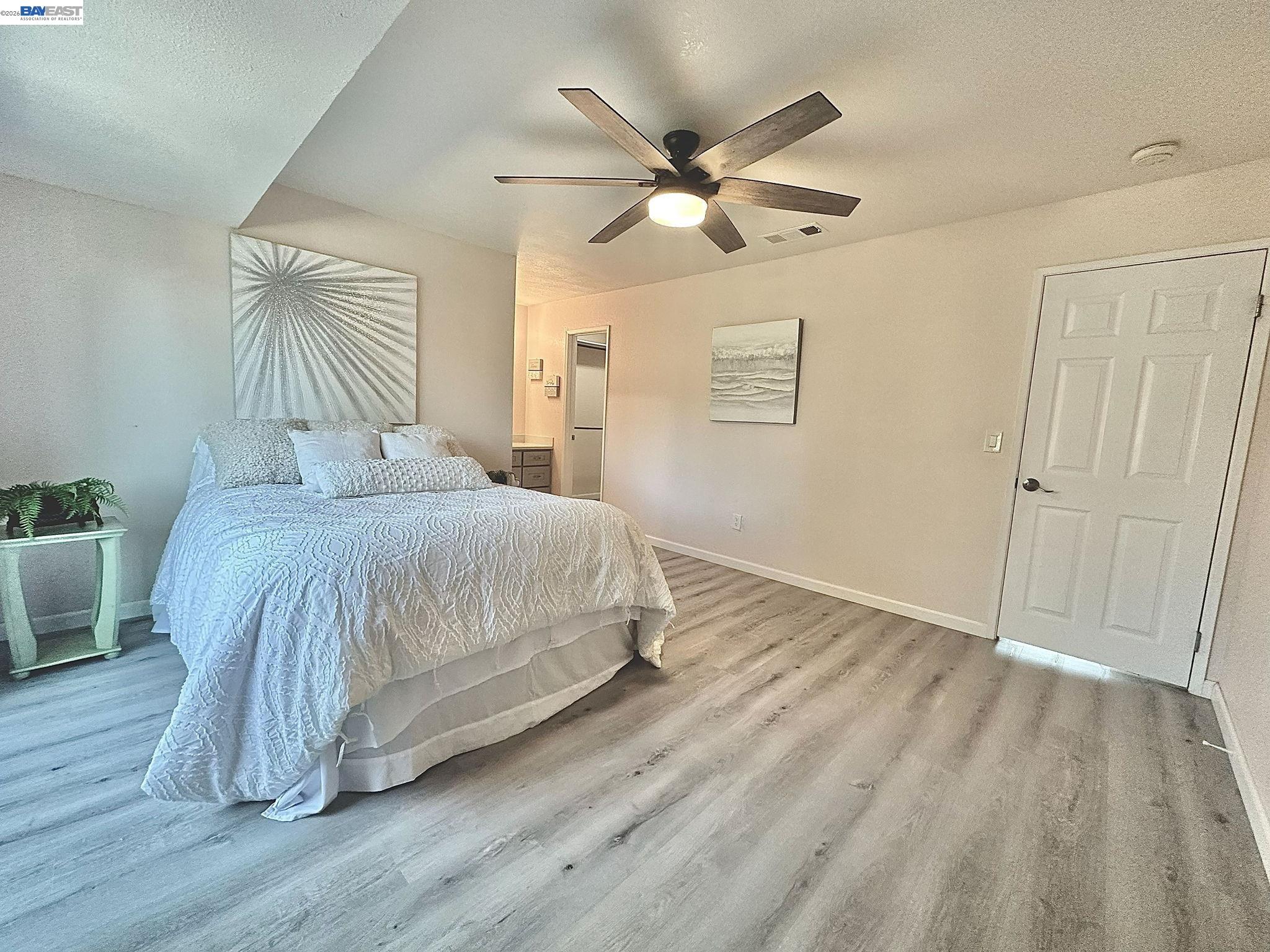 Photo #11: 41132027 Listing: Photo #11