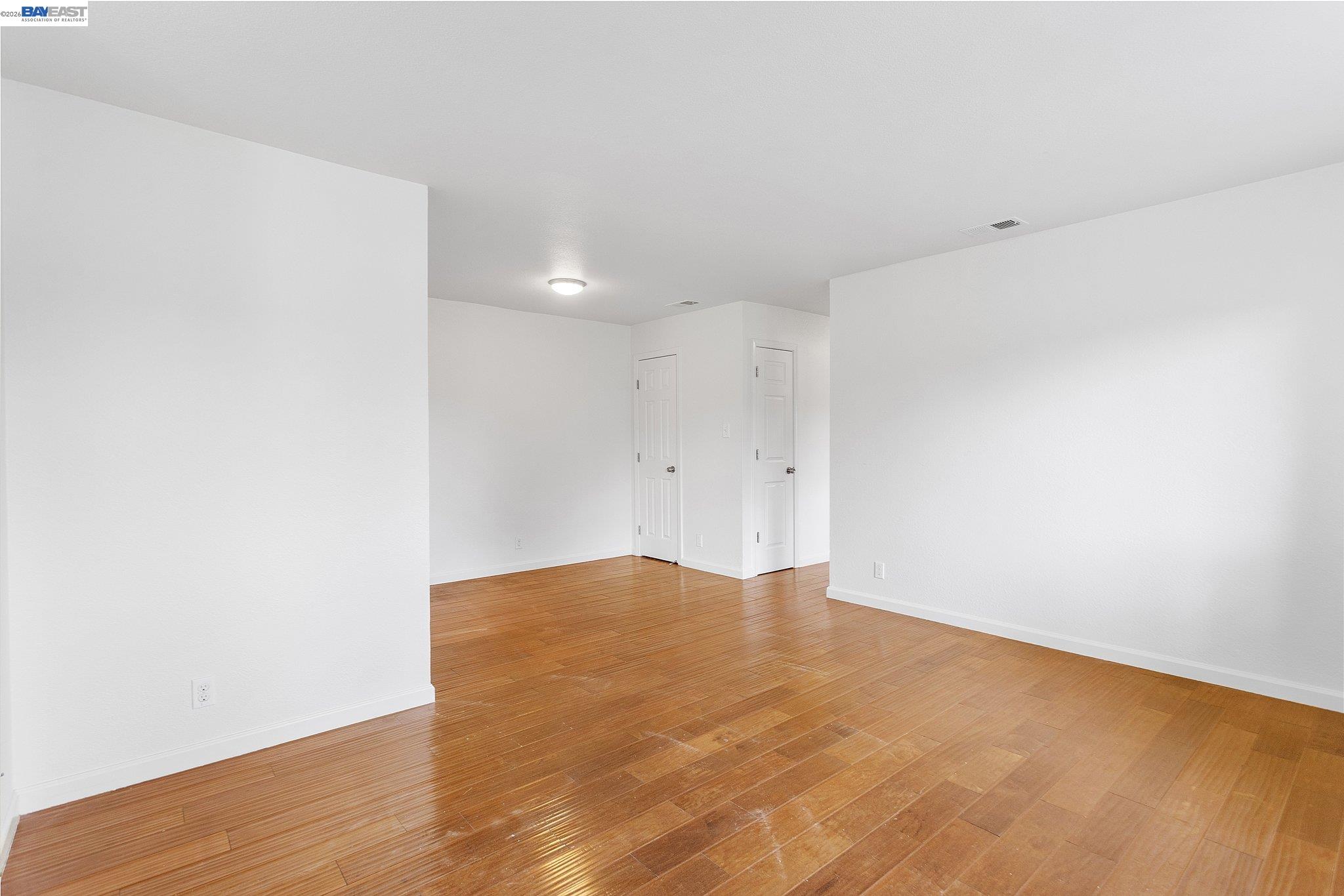 Photo #3: 41132028 Listing: Photo #3