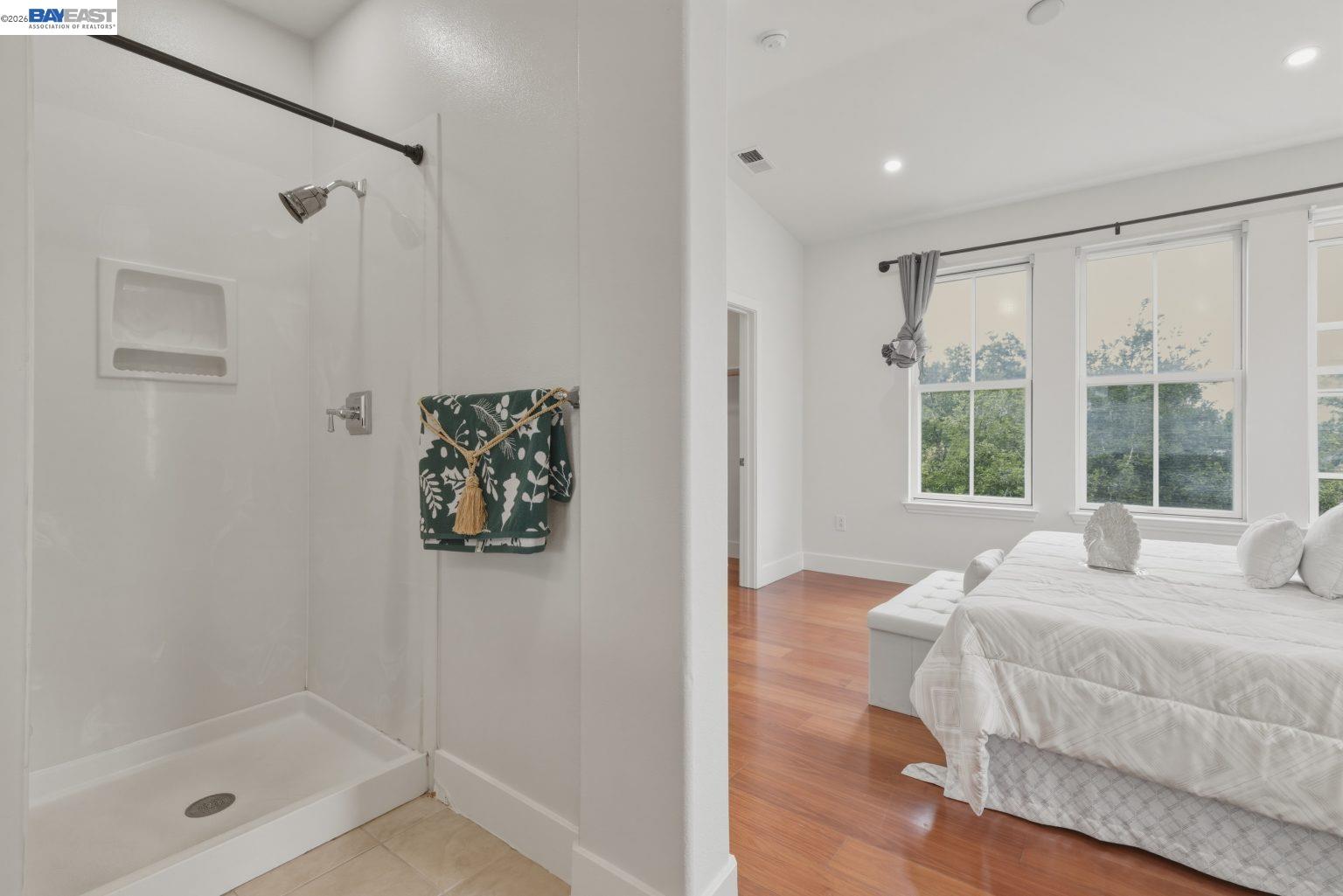 Photo #32: 41132037 Listing: Photo #32