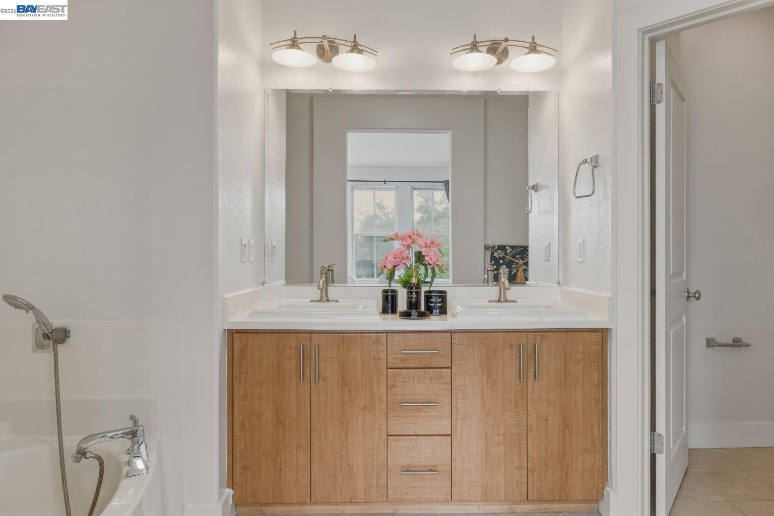 Photo #33: 41132037 Listing: Photo #33