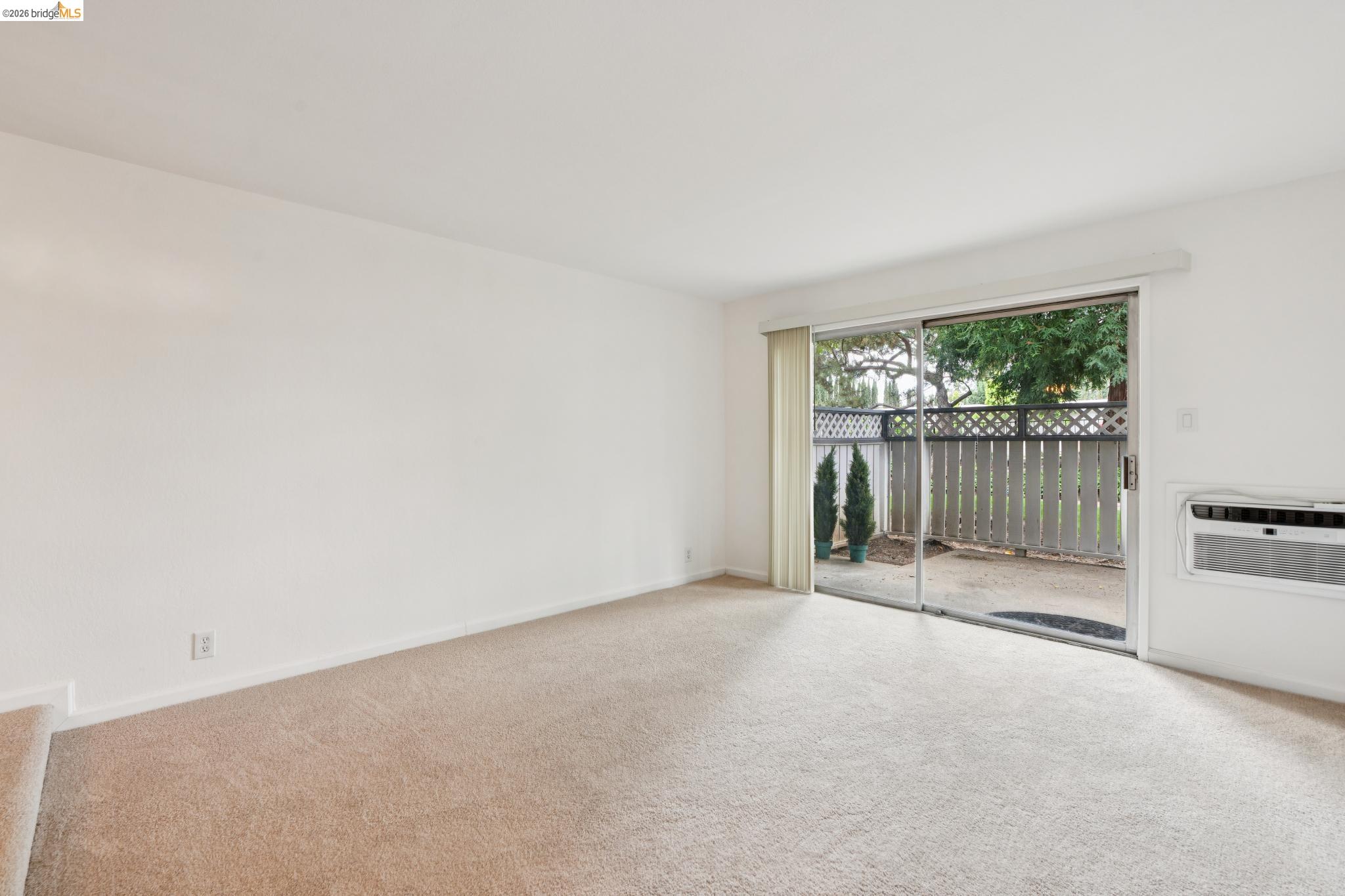 Photo #4: 41132044 Listing: Photo #4