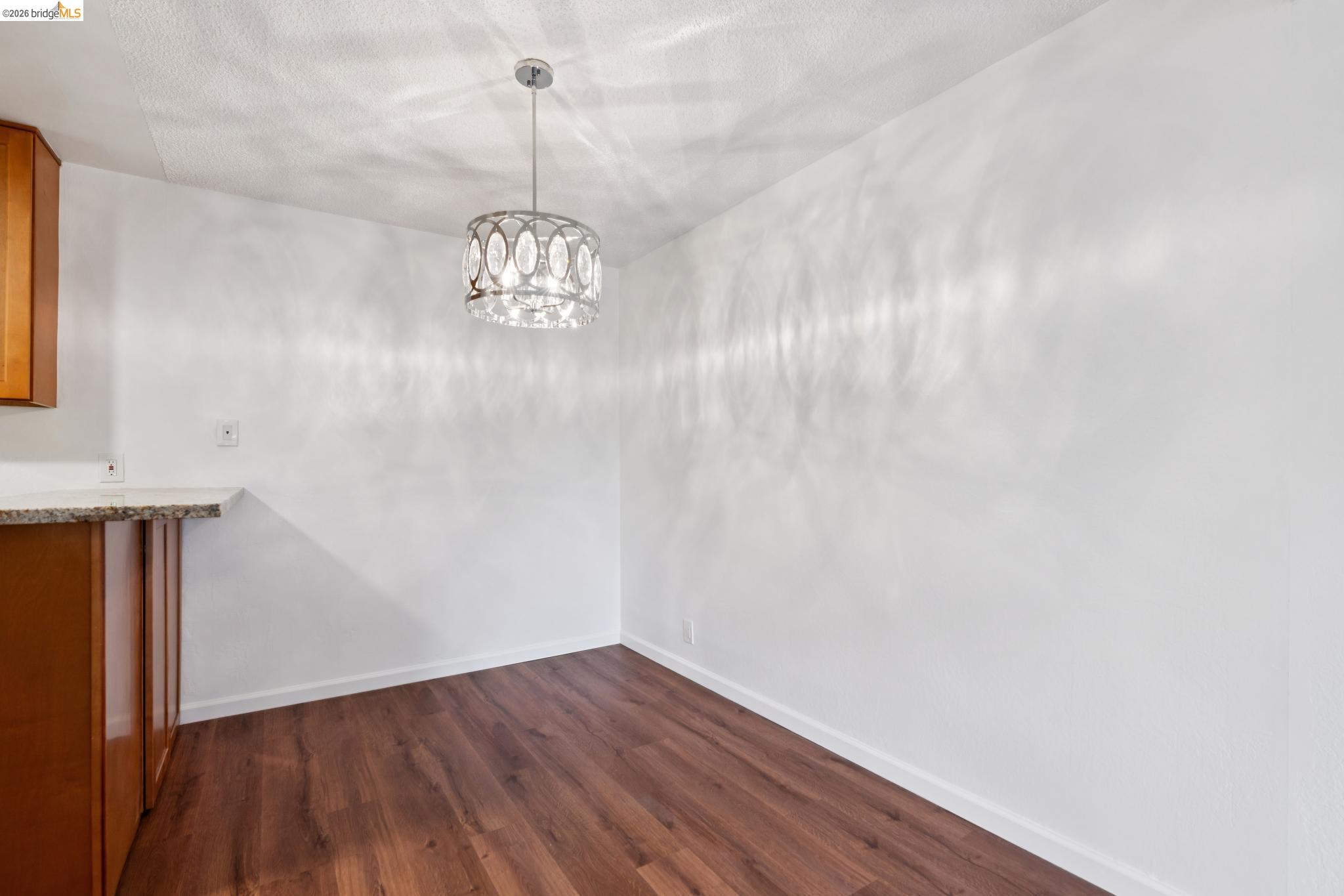 Photo #8: 41132044 Listing: Photo #8