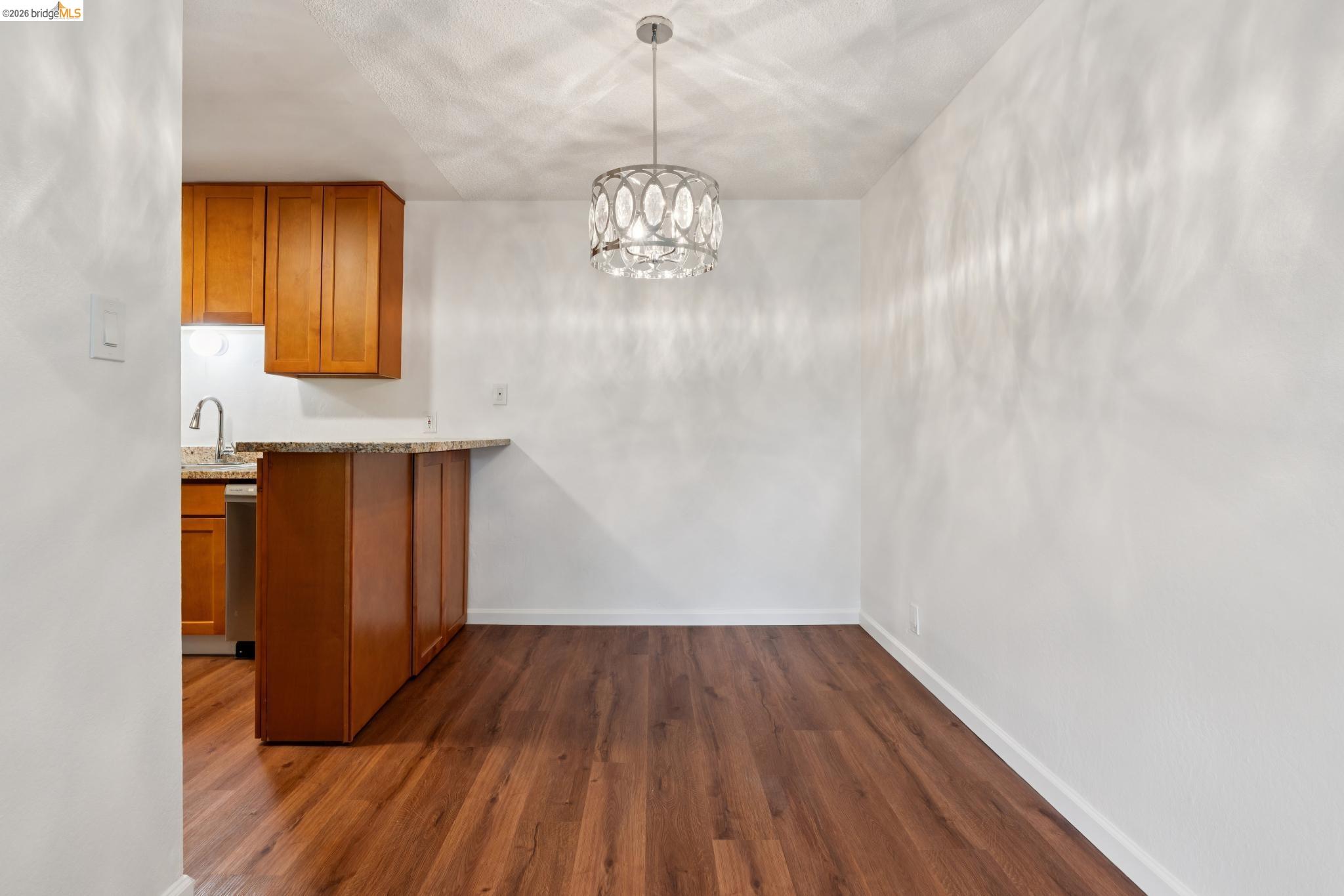 Photo #9: 41132044 Listing: Photo #9