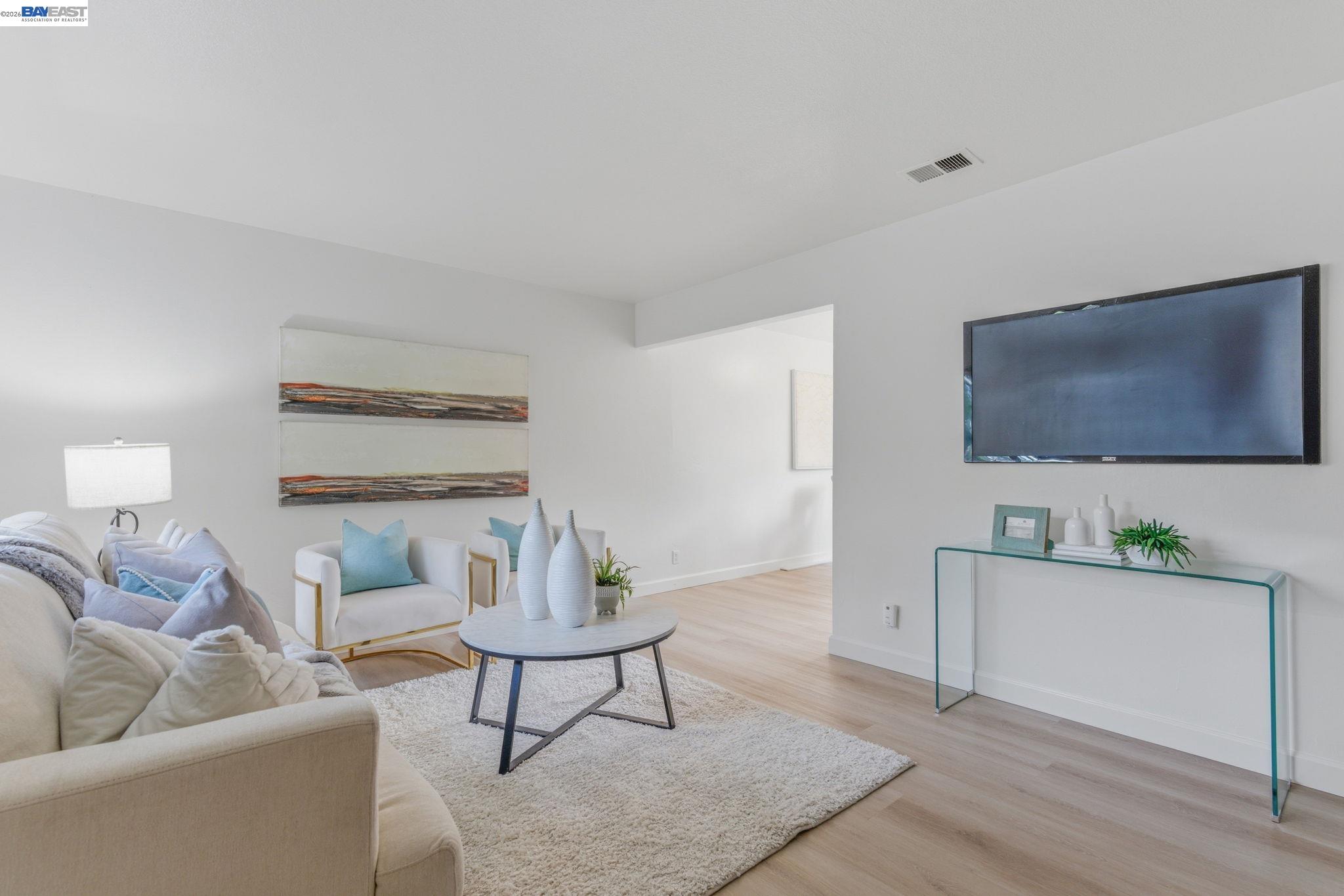 Photo #5: 41132092 Listing: Photo #5