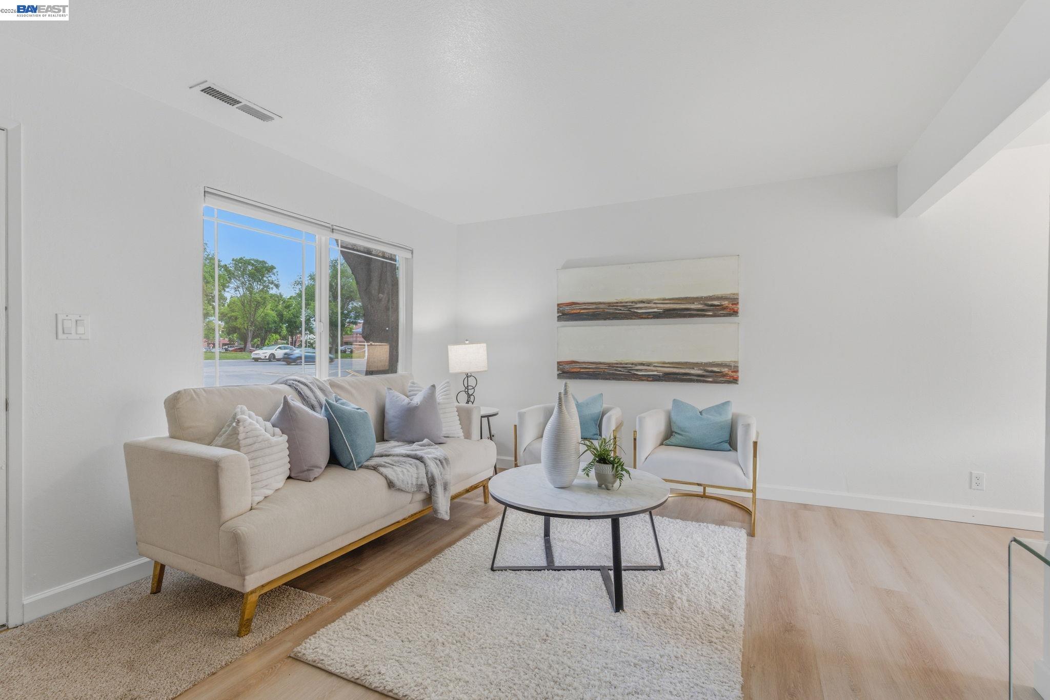 Photo #6: 41132092 Listing: Photo #6