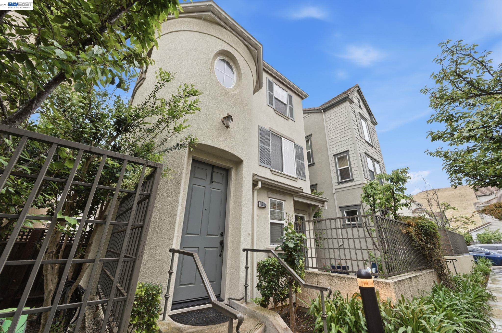 Front Image Thumbnail for BE41132097