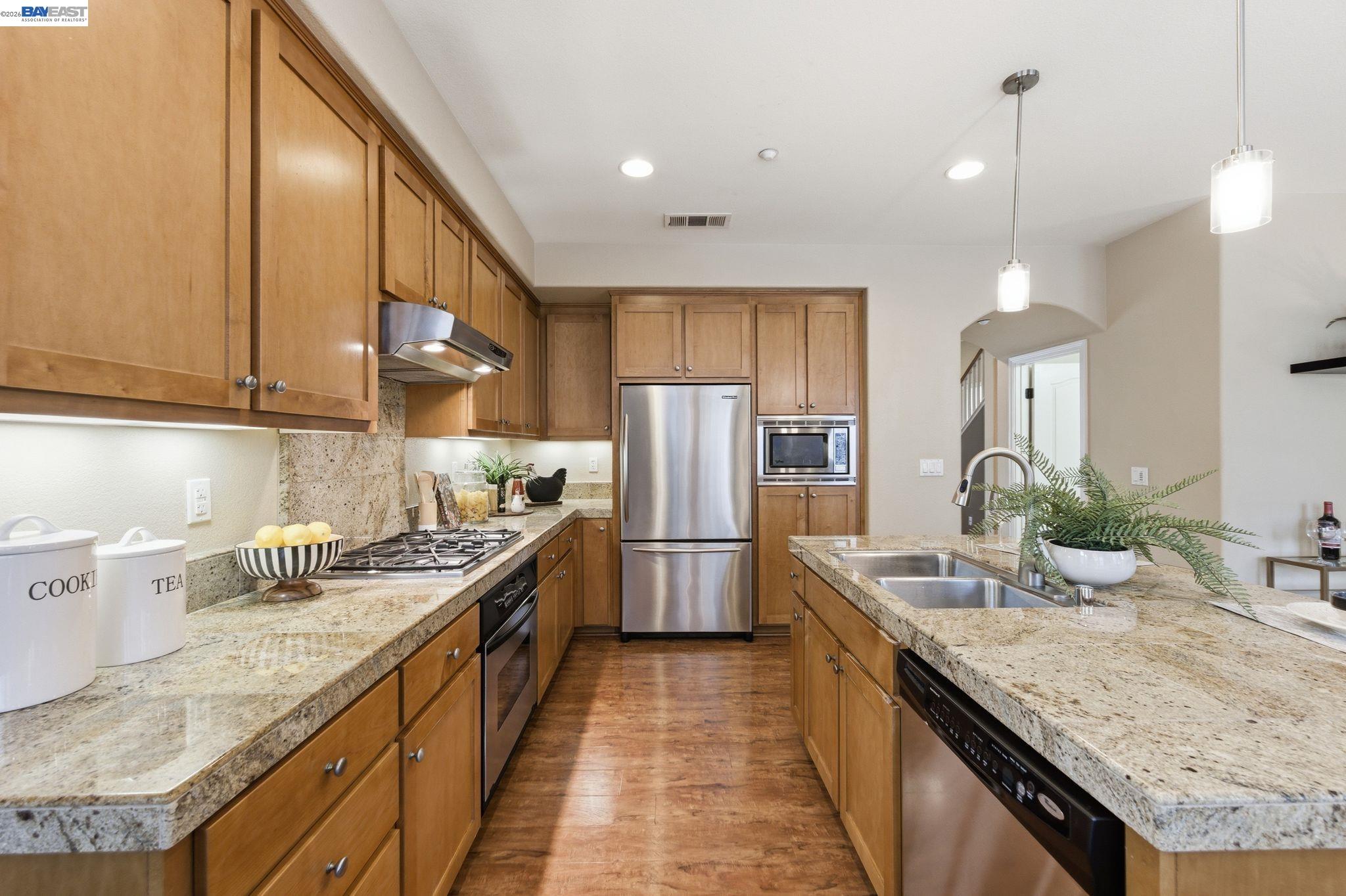 6005 Hillbrook Pl, Dublin CA 94568 — photo 10