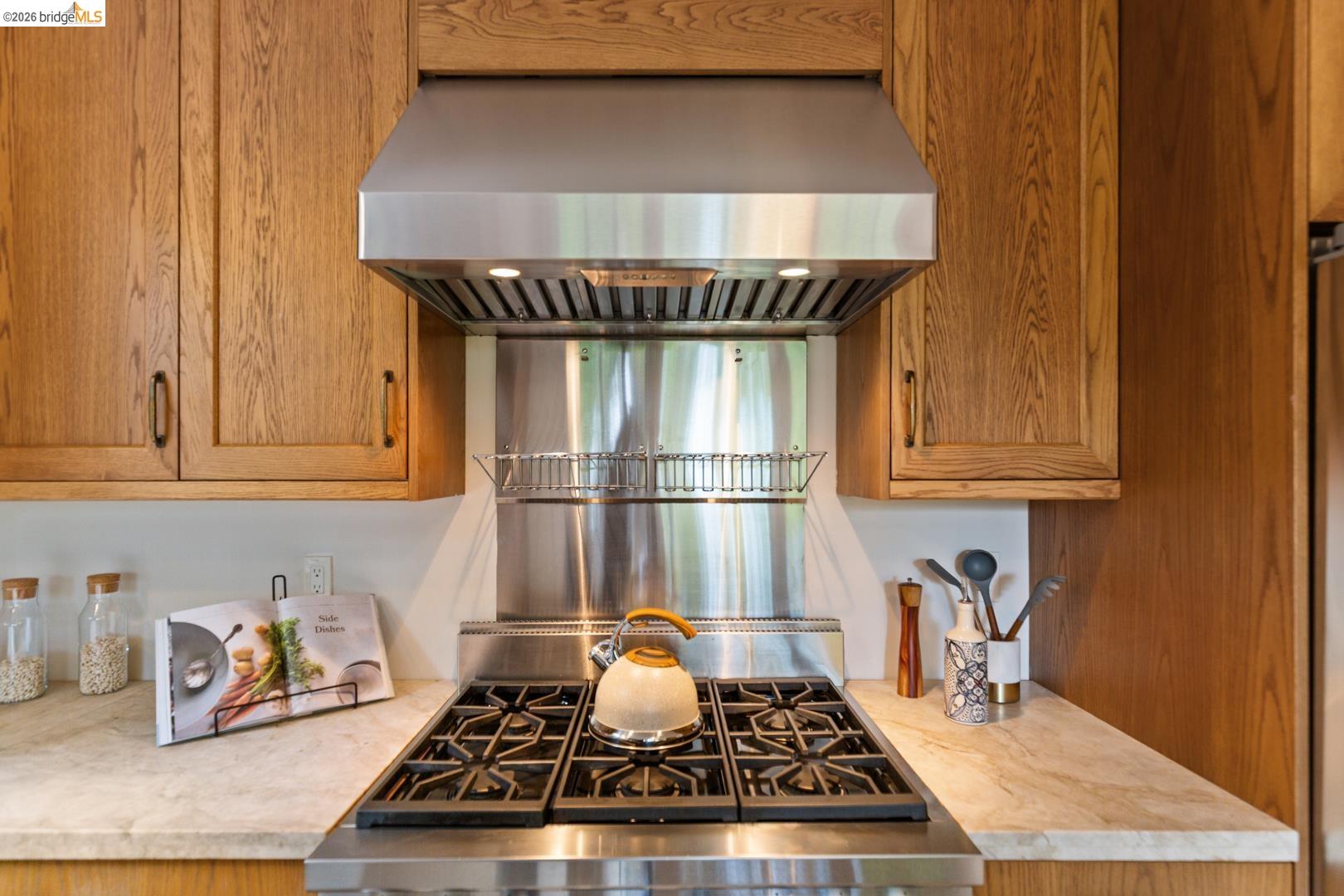 25 Stonewall Rd, Berkeley, CA, 94705