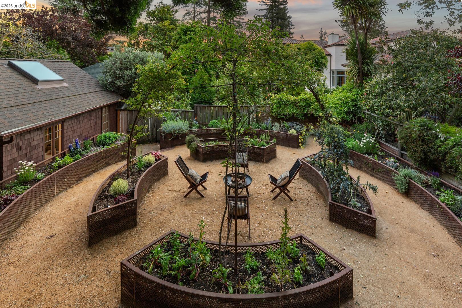 25 Stonewall Rd, Berkeley, CA, 94705