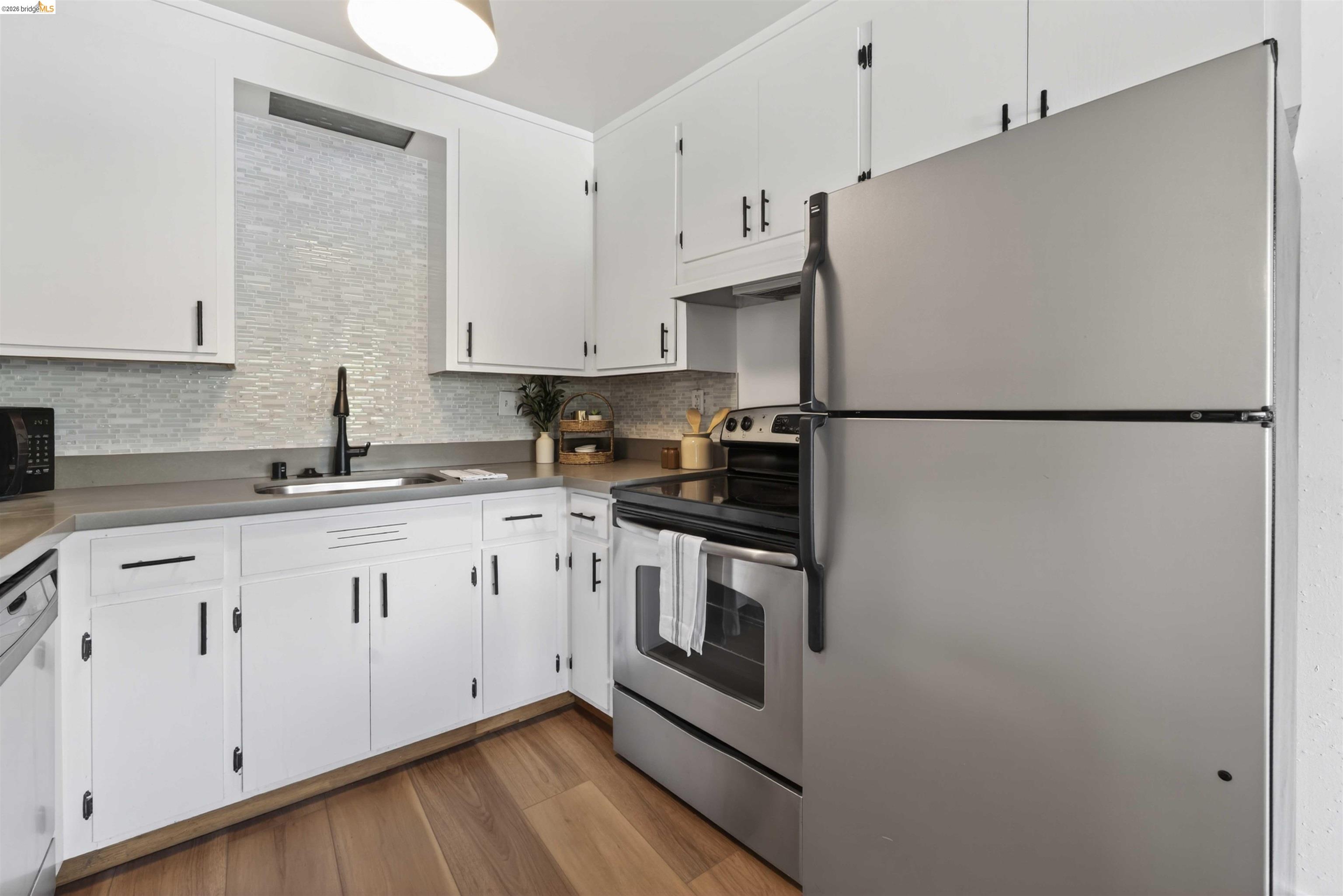 Photo #17: 41132103 Listing: Photo #17